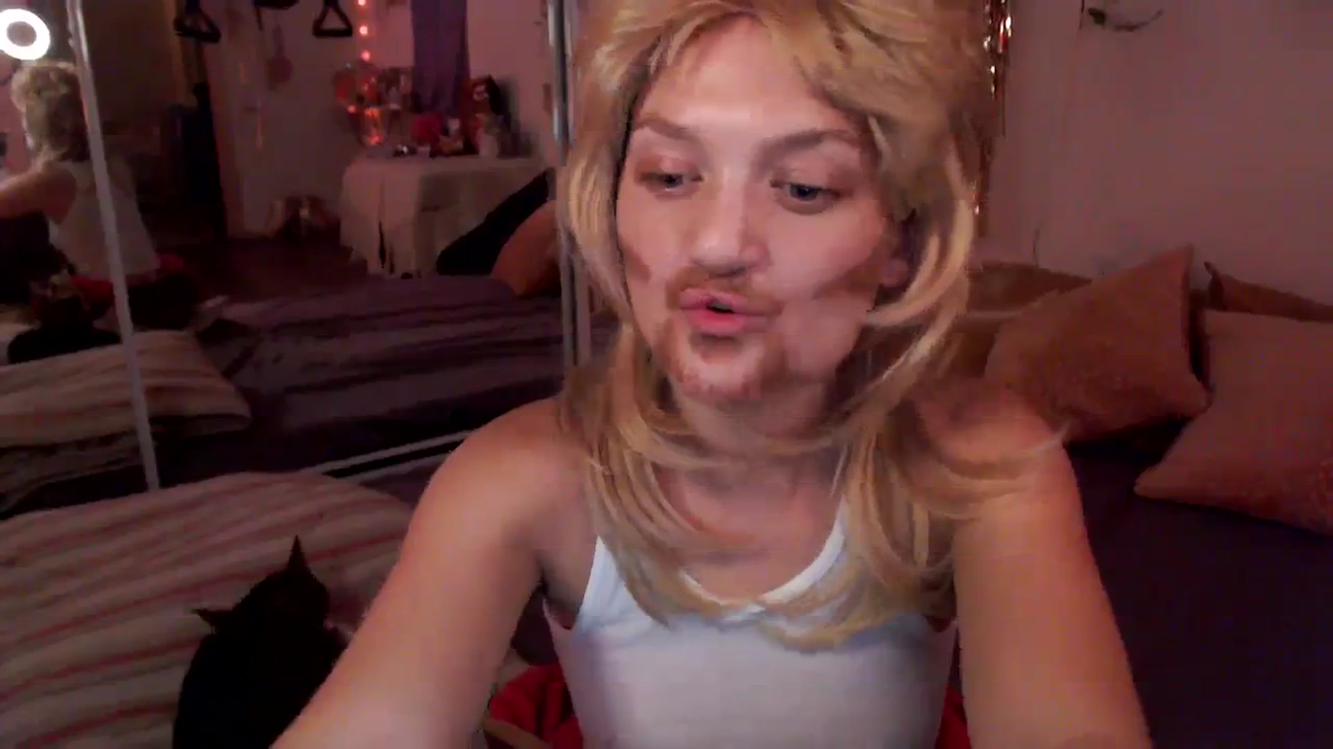 Gallery image thumbnail from GoldieFawn's myfreecams stream on, 10/28/2023, 10:12 image 18 of 20