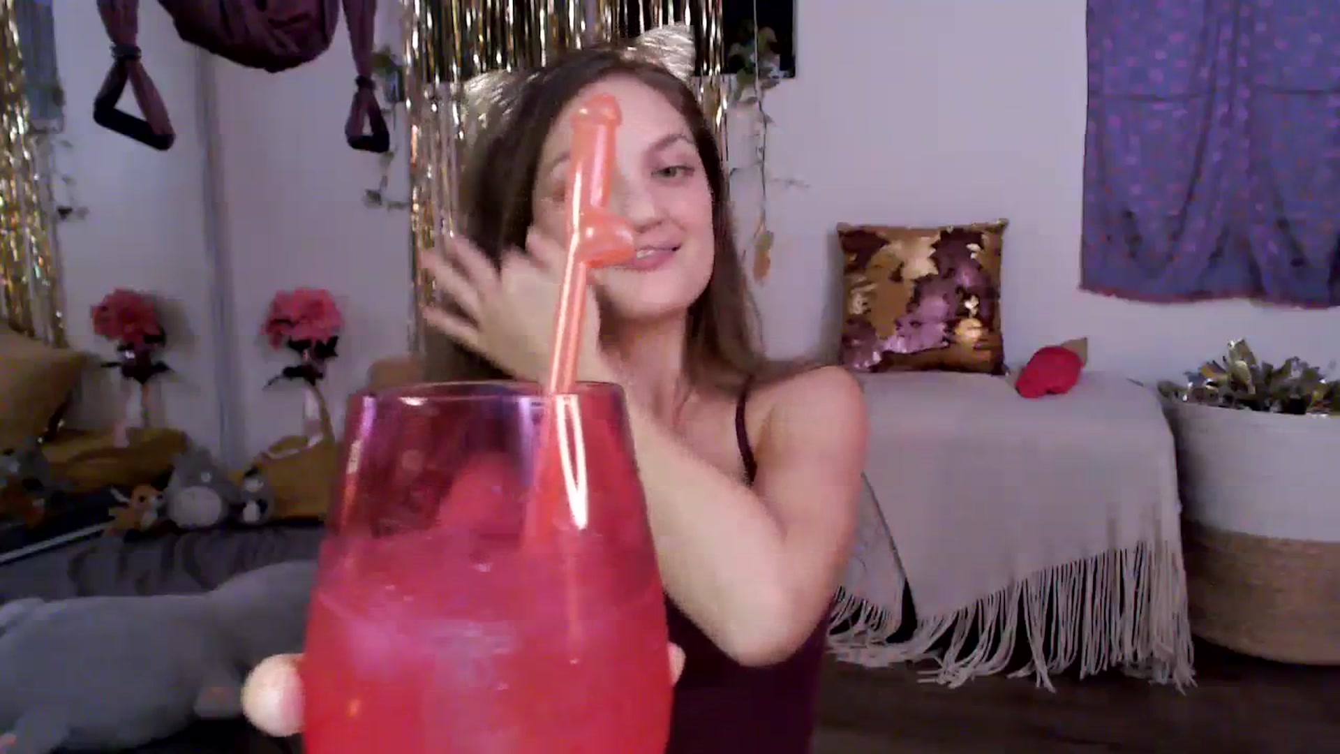 Gallery image thumbnail from GoldieFawn's myfreecams stream on, 11/04/2023, 07:06 image 20 of 20