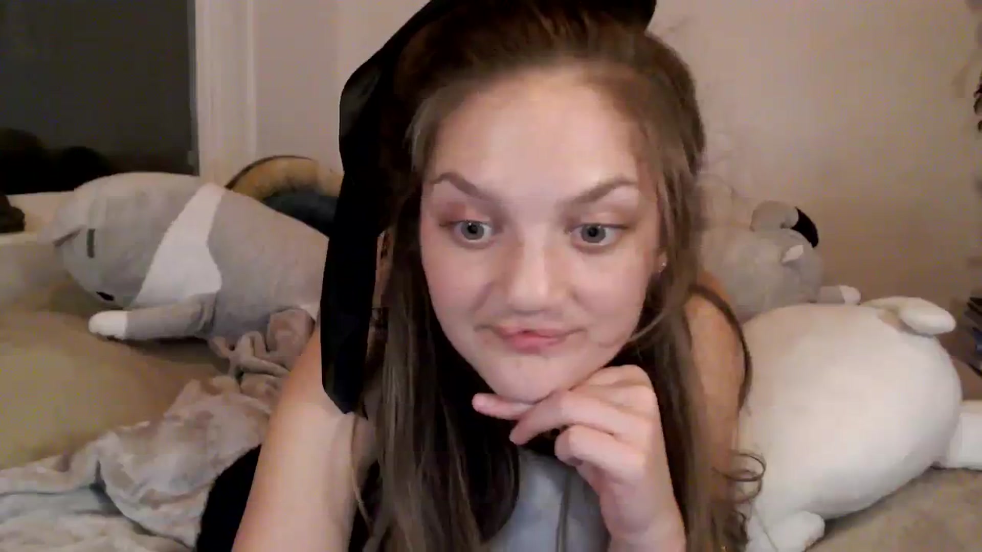 Gallery image thumbnail from GoldieFawn's myfreecams stream on, 12/02/2023, 10:04 image 18 of 20