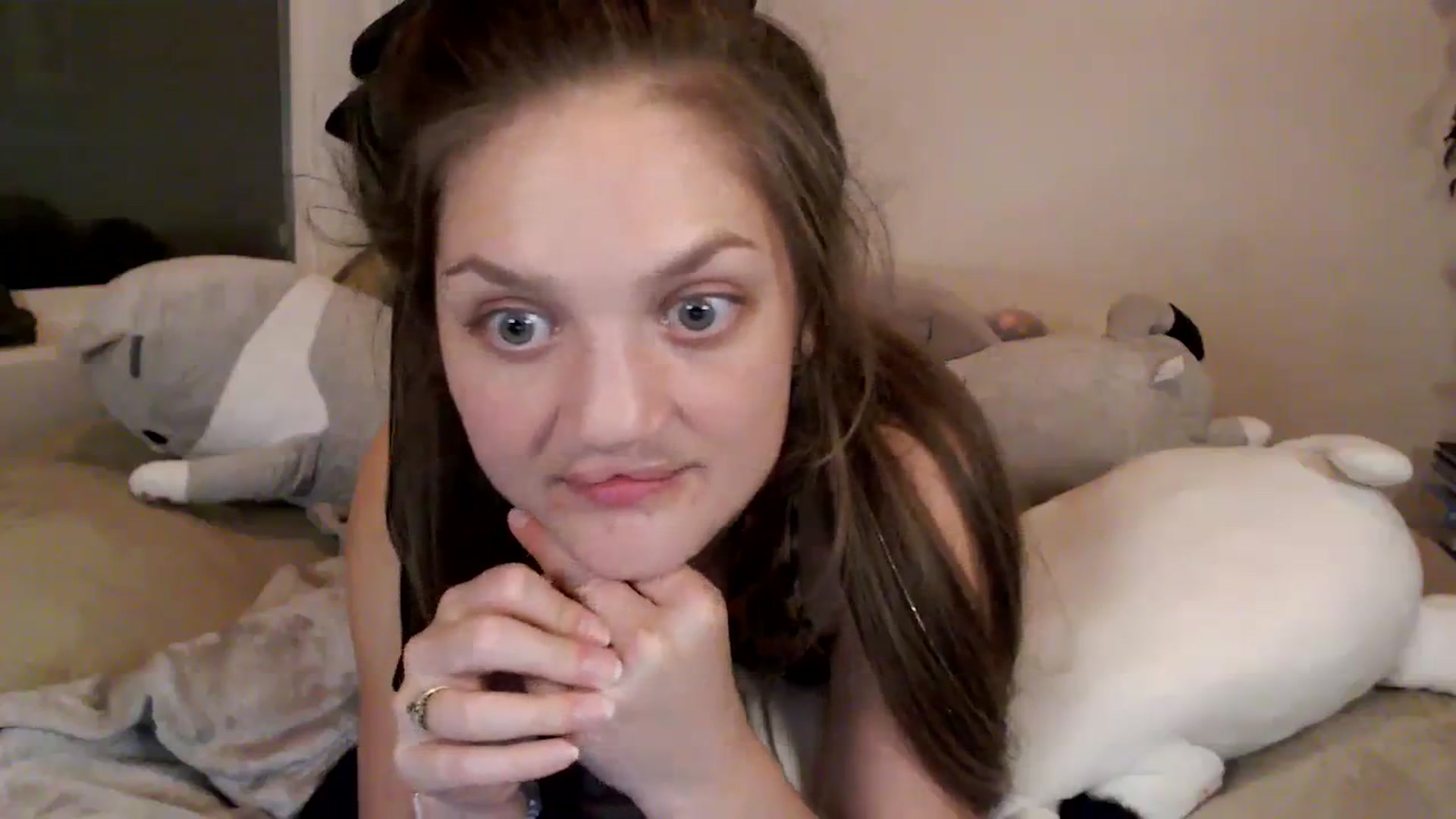 Gallery image thumbnail from GoldieFawn's myfreecams stream on, 12/02/2023, 10:04 image 8 of 20