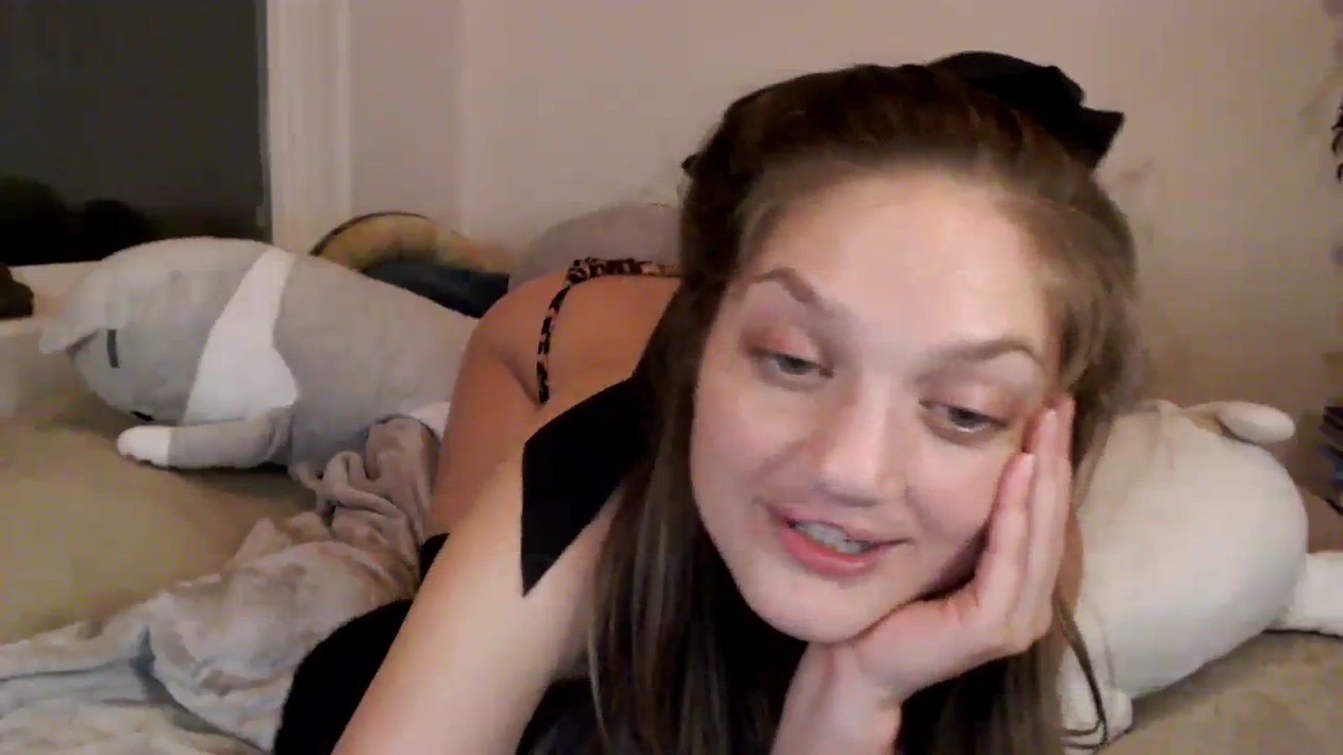 Gallery image thumbnail from GoldieFawn's myfreecams stream on, 12/02/2023, 10:04 image 19 of 20