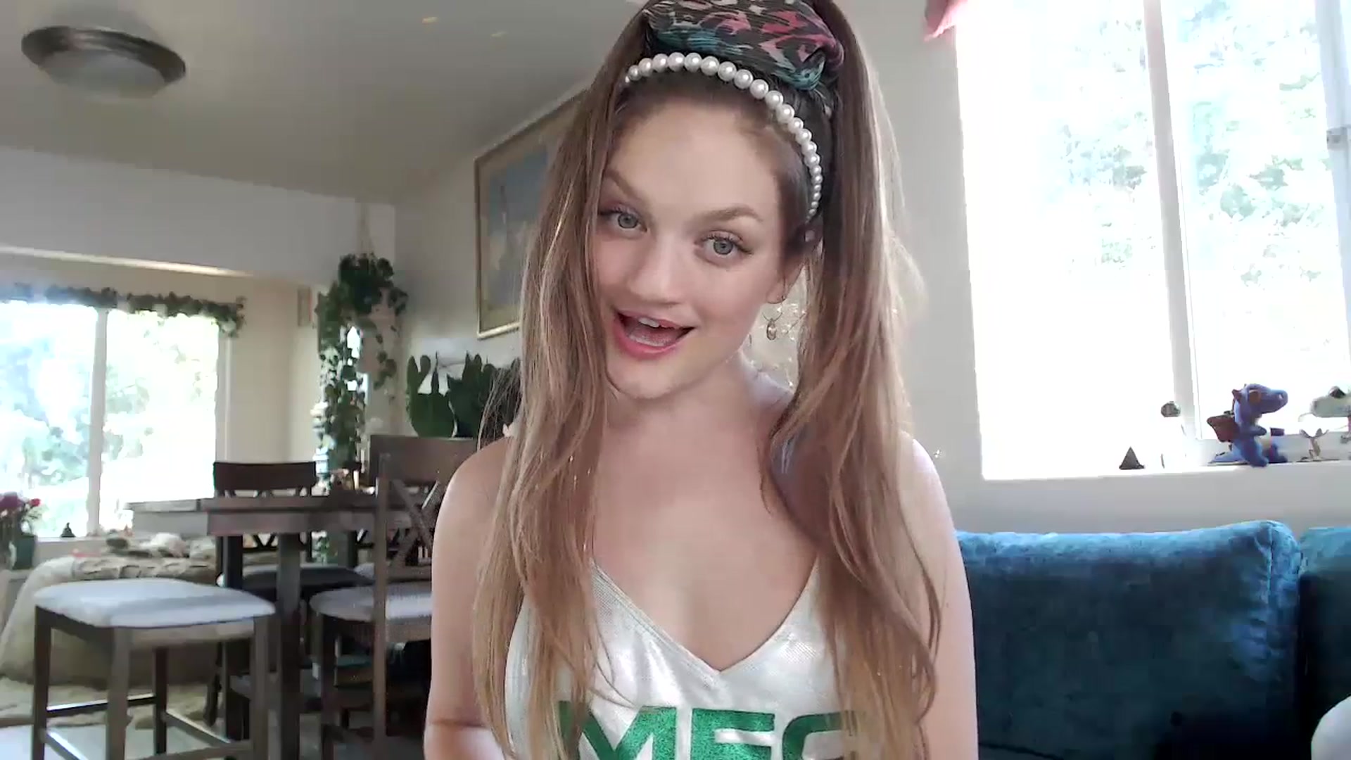 Gallery image thumbnail from GoldieFawn's myfreecams stream on, 03/15/2024, 01:00 image 3 of 20