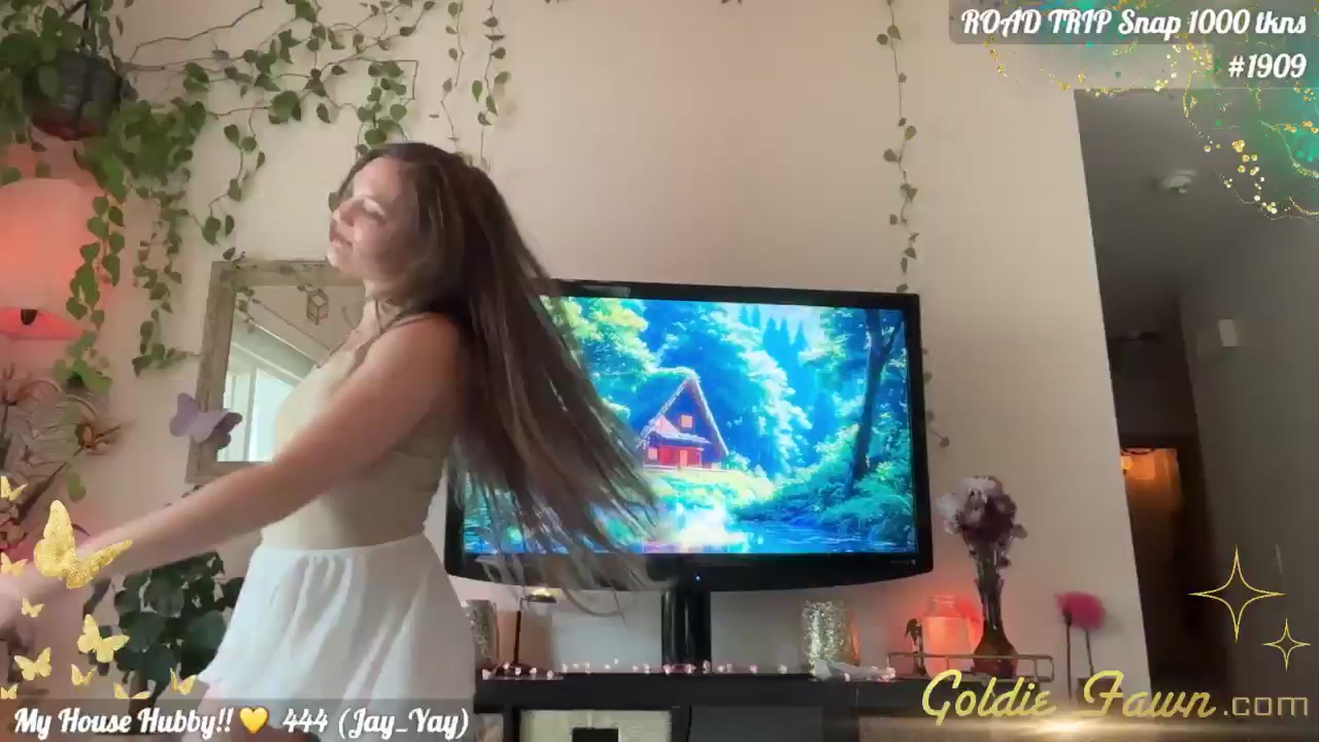 Gallery image thumbnail from GoldieFawn's myfreecams stream on, 06/27/2024, 03:05 image 19 of 20