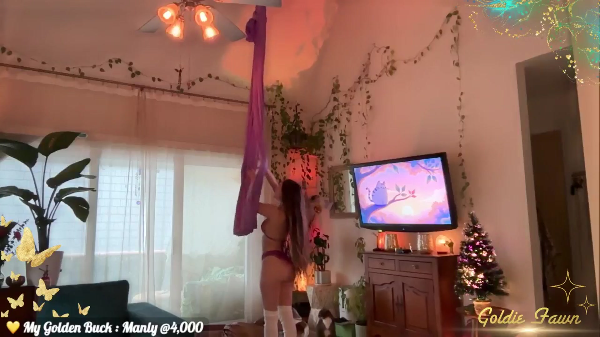 Gallery image thumbnail from GoldieFawn's myfreecams stream on, 03/12/2025, 01:08 image 6 of 20