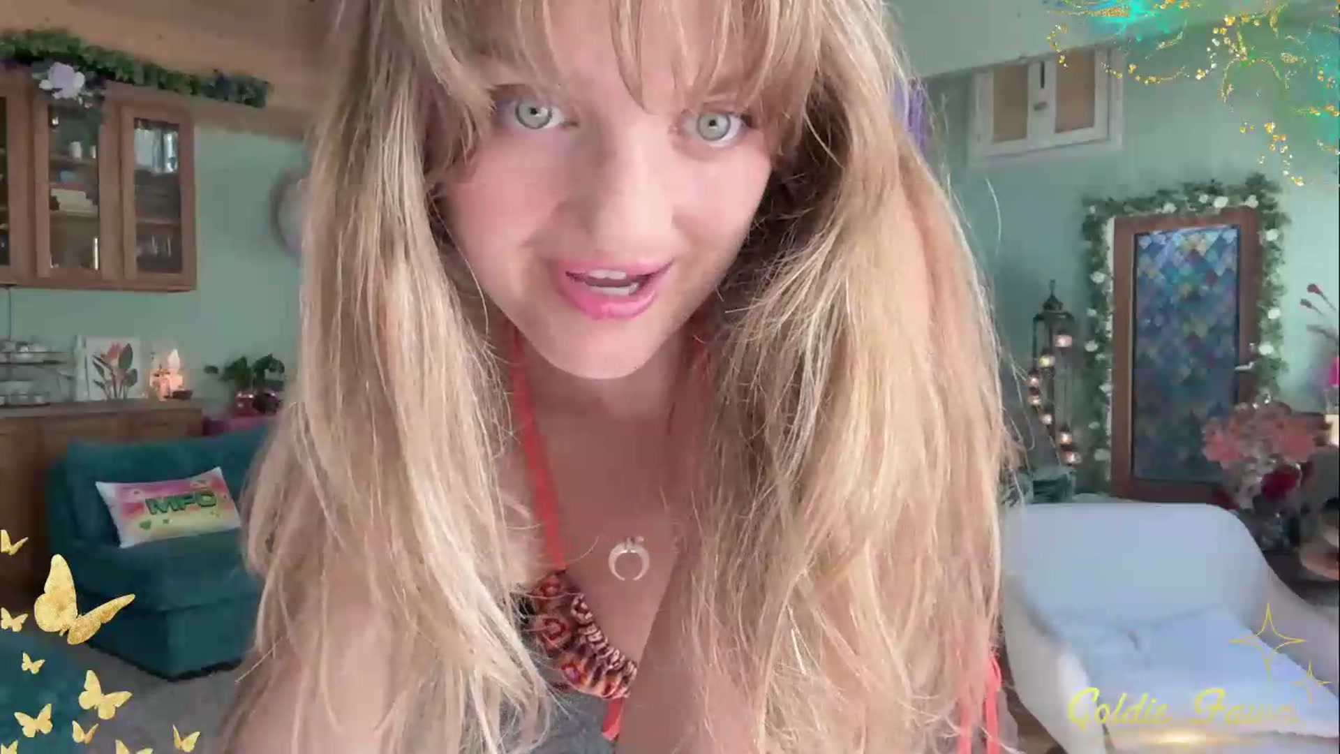 Gallery image thumbnail from GoldieFawn's myfreecams stream on, 06/19/2026, 23:10 image 10 of 20