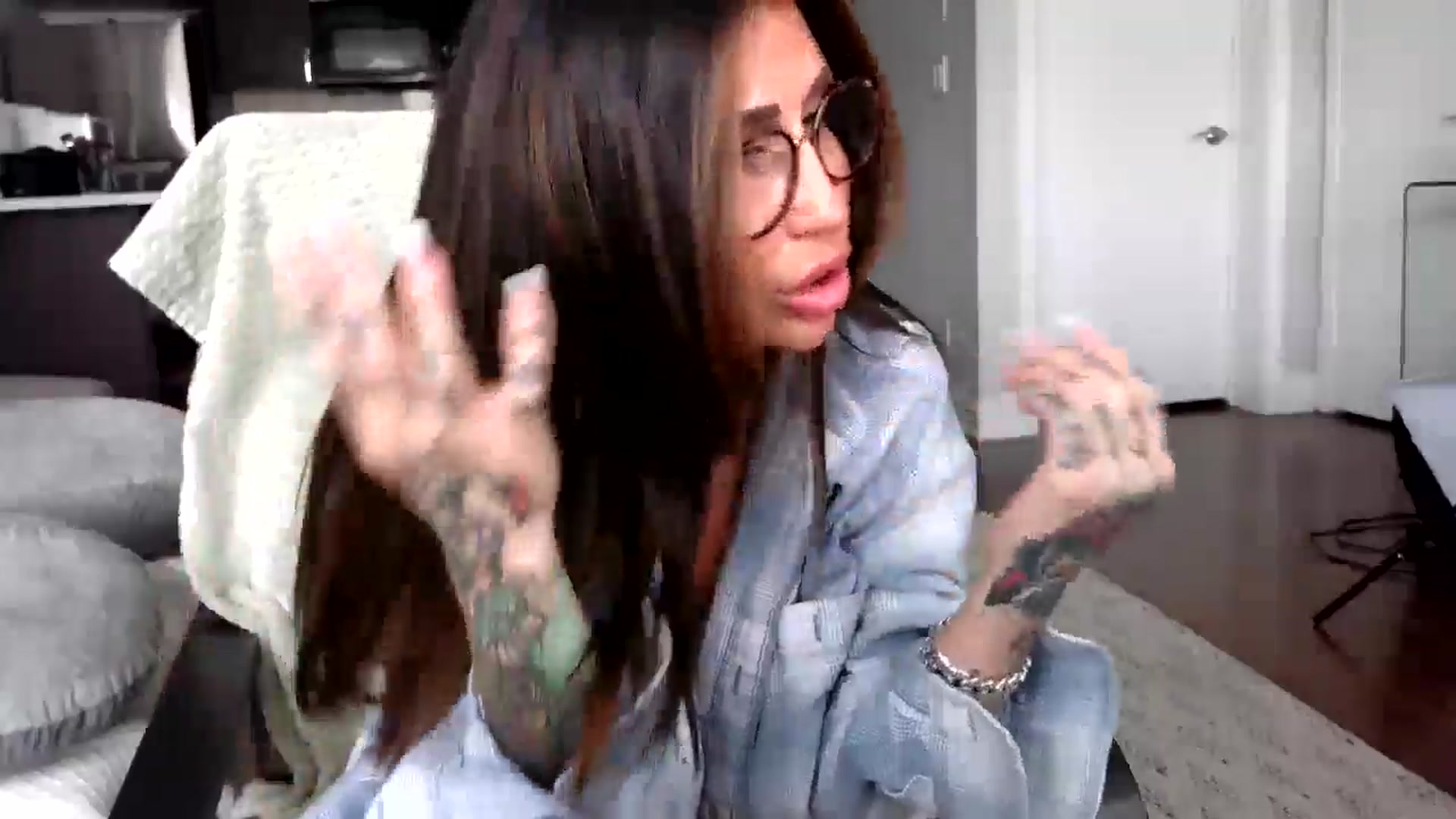 Gallery image thumbnail from Goldilicks's myfreecams stream on, 05/15/2024, 17:37 image 17 of 20