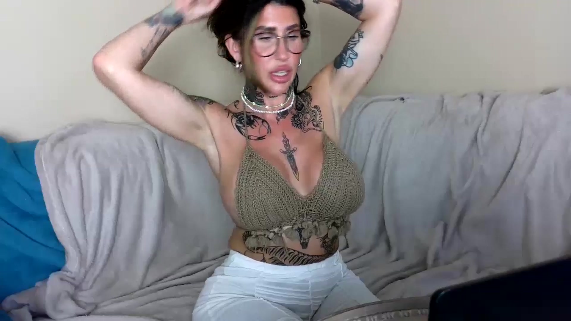 Gallery image thumbnail from Goldilicks's myfreecams stream on, 07/23/2024, 20:15 image 20 of 20