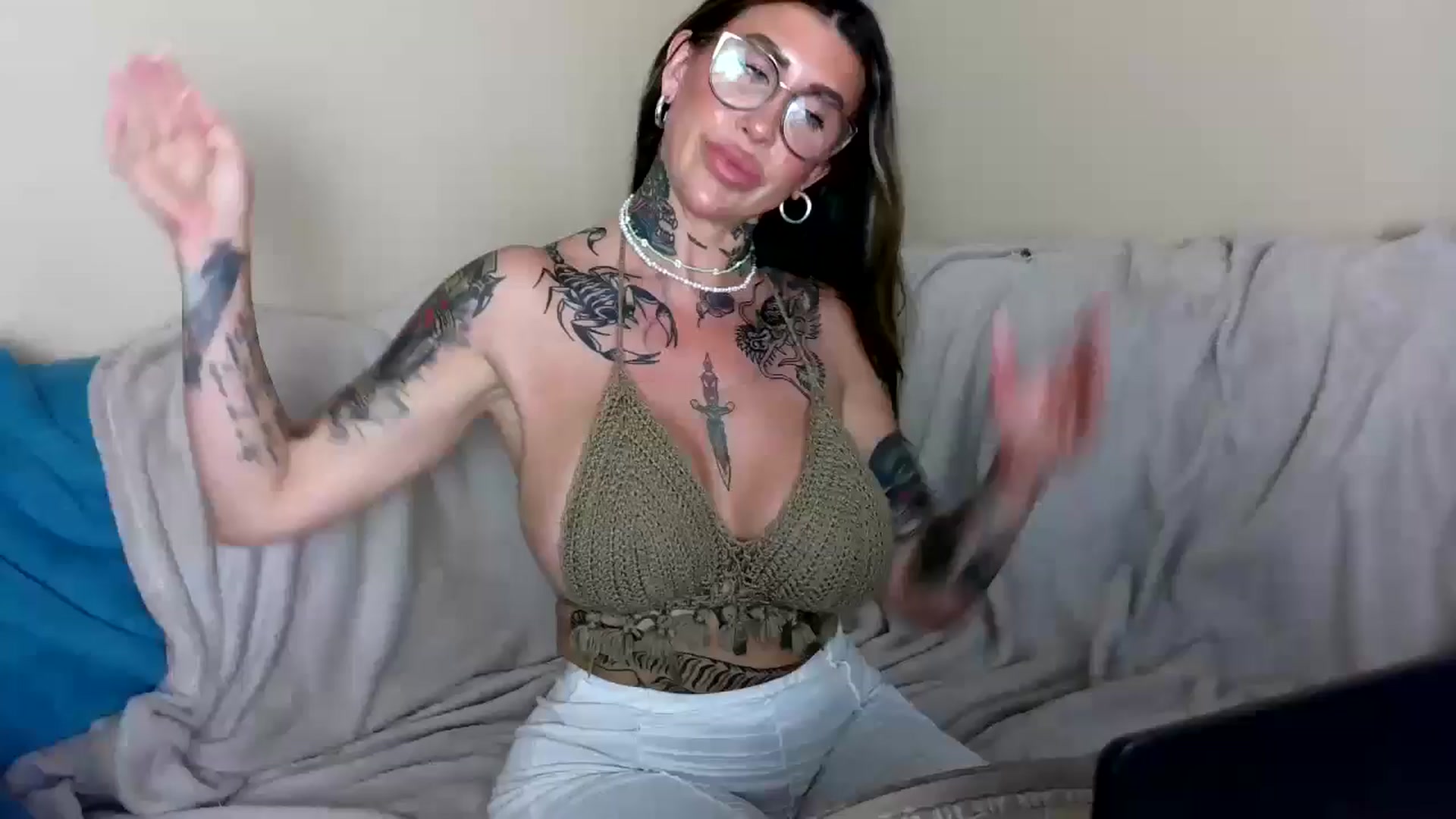 Gallery image thumbnail from Goldilicks's myfreecams stream on, 07/23/2024, 20:15 image 19 of 20