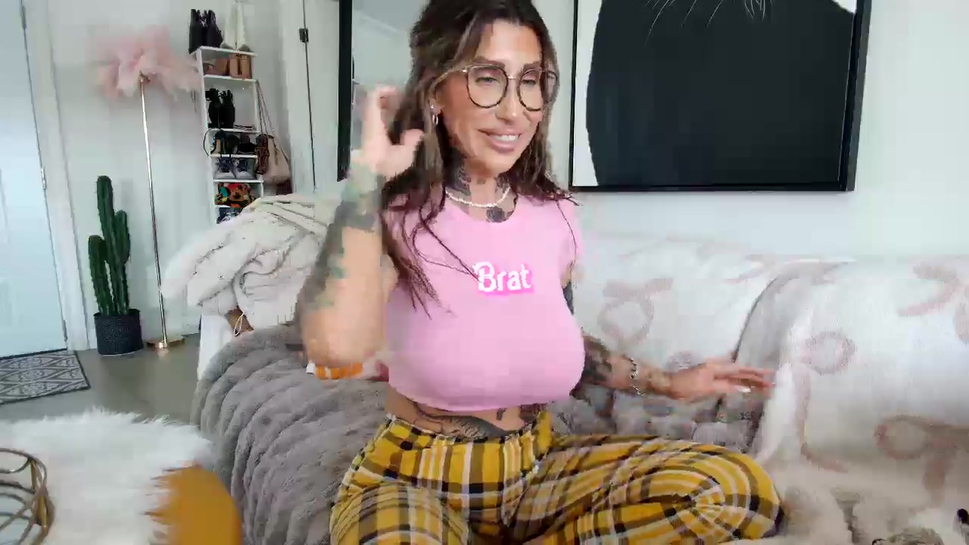 Gallery image thumbnail from Goldilicks's myfreecams stream on, 03/01/2025, 19:39 image 7 of 20