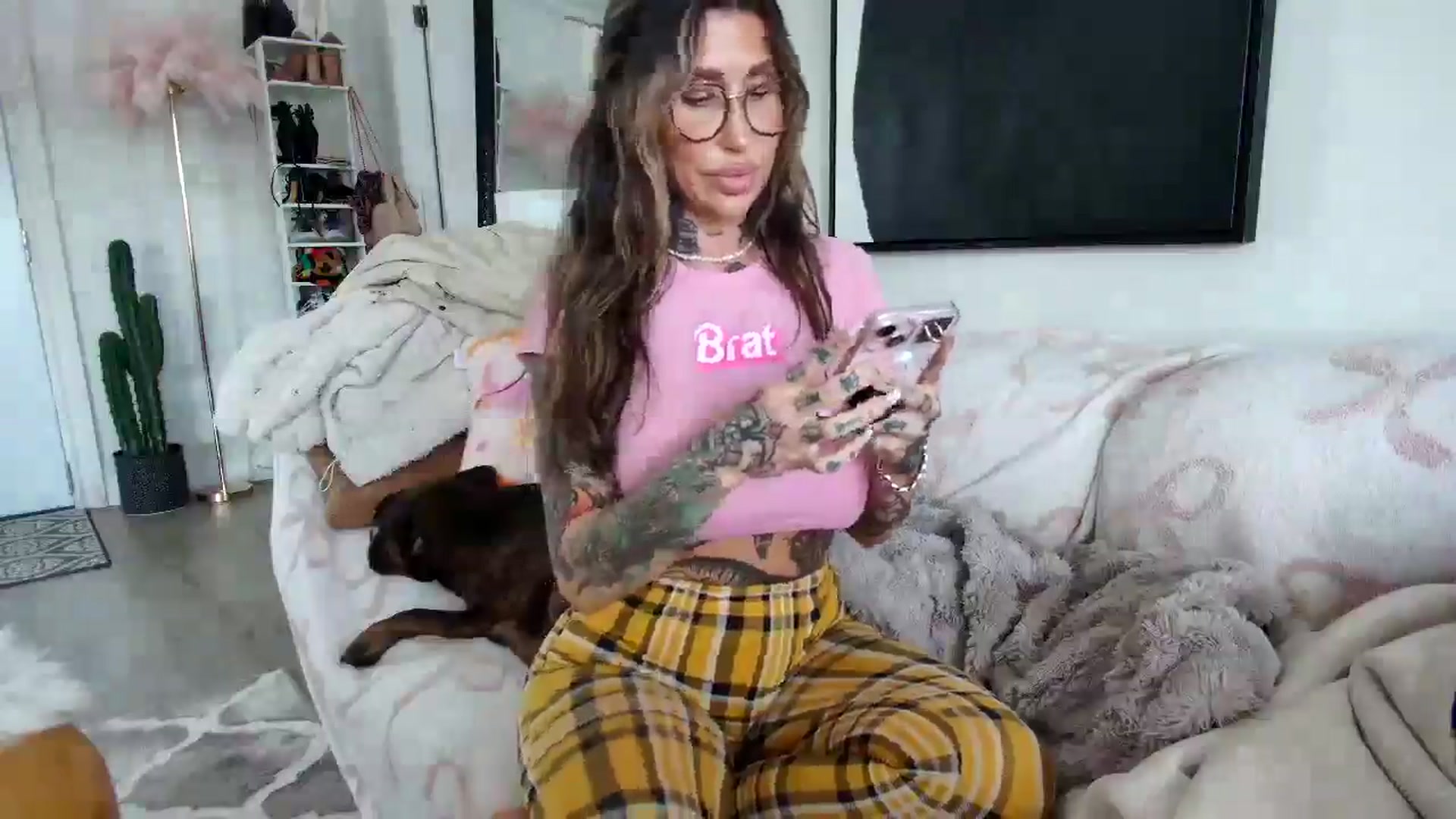Gallery image thumbnail from Goldilicks's myfreecams stream on, 03/01/2025, 21:04 image 15 of 20