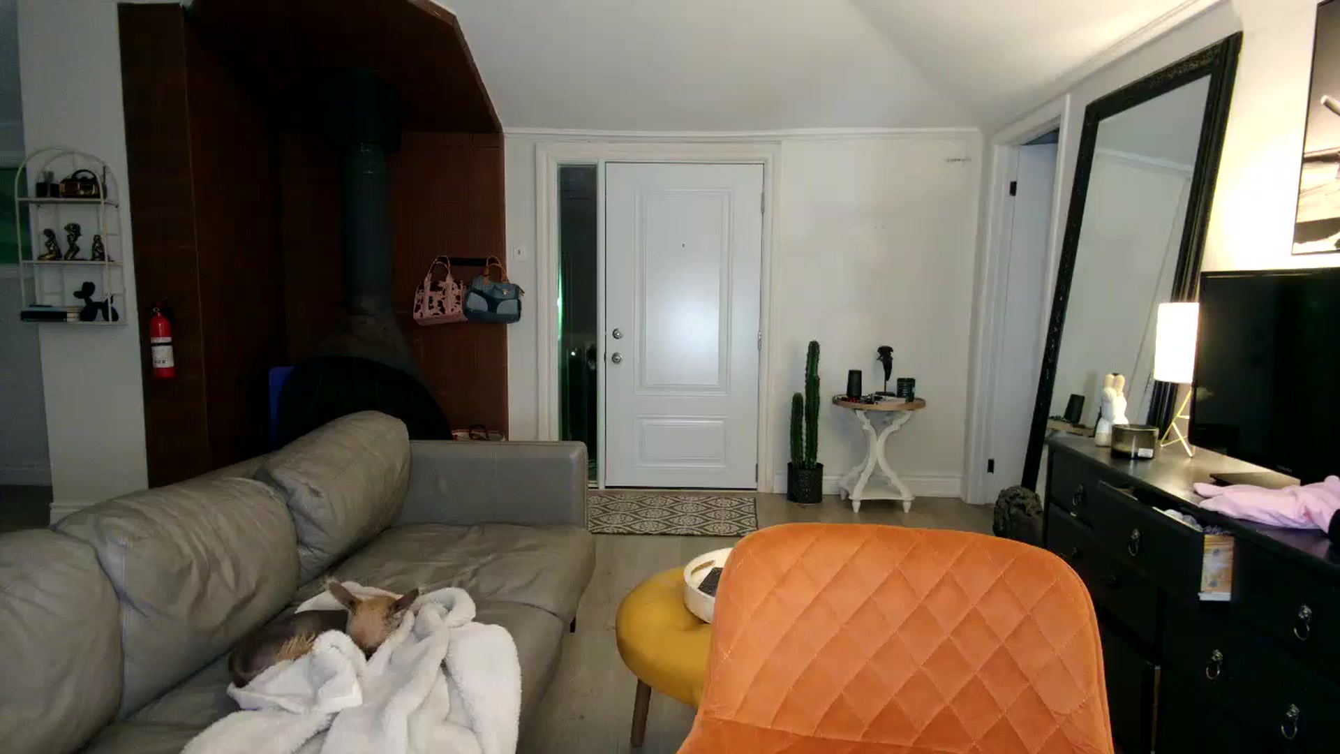 Gallery image thumbnail from Goldilicks's myfreecams stream on, 05/16/2025, 01:47 image 14 of 20