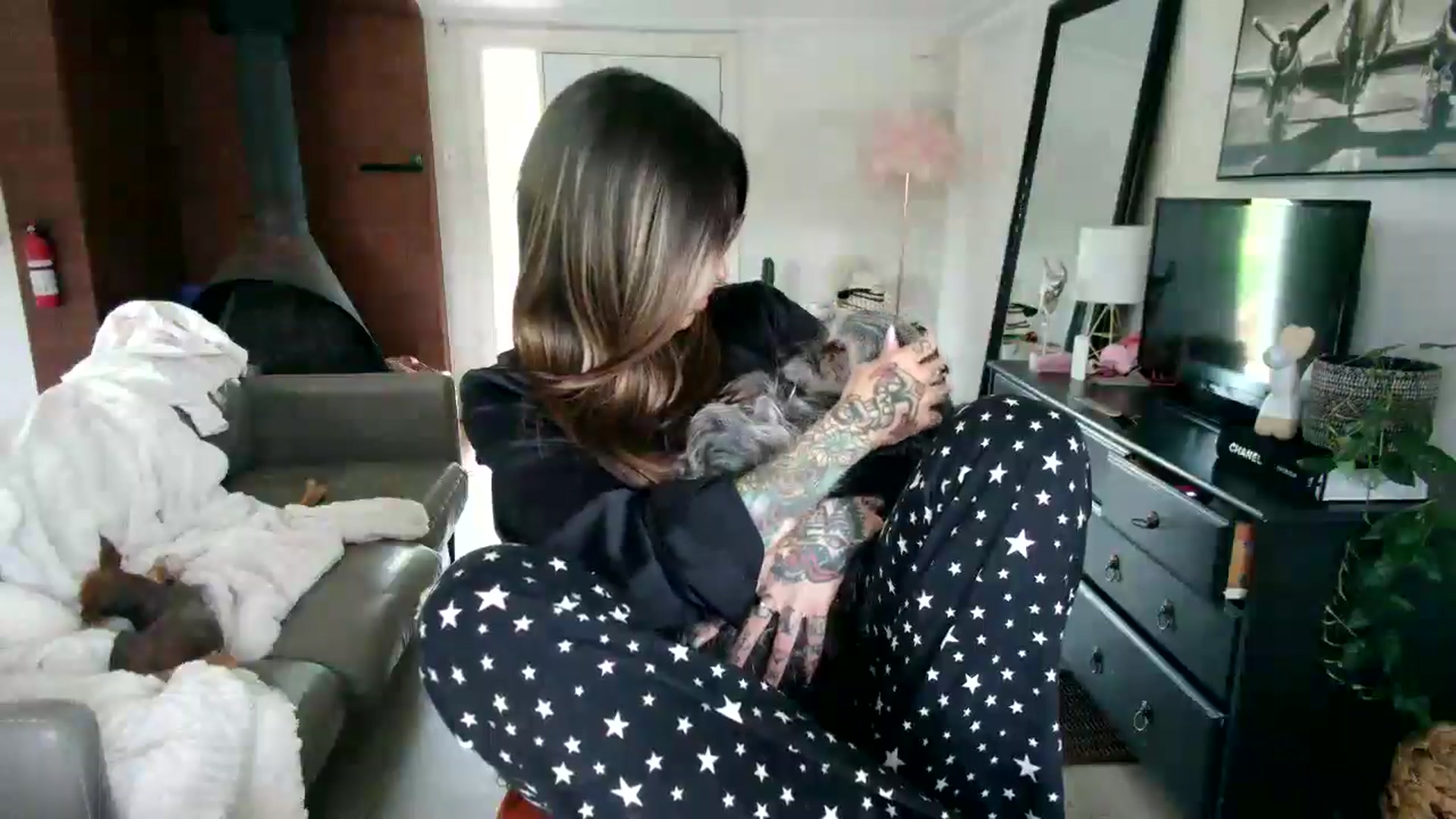Gallery image thumbnail from Goldilicks's myfreecams stream on, 05/29/2025, 19:44 image 6 of 20