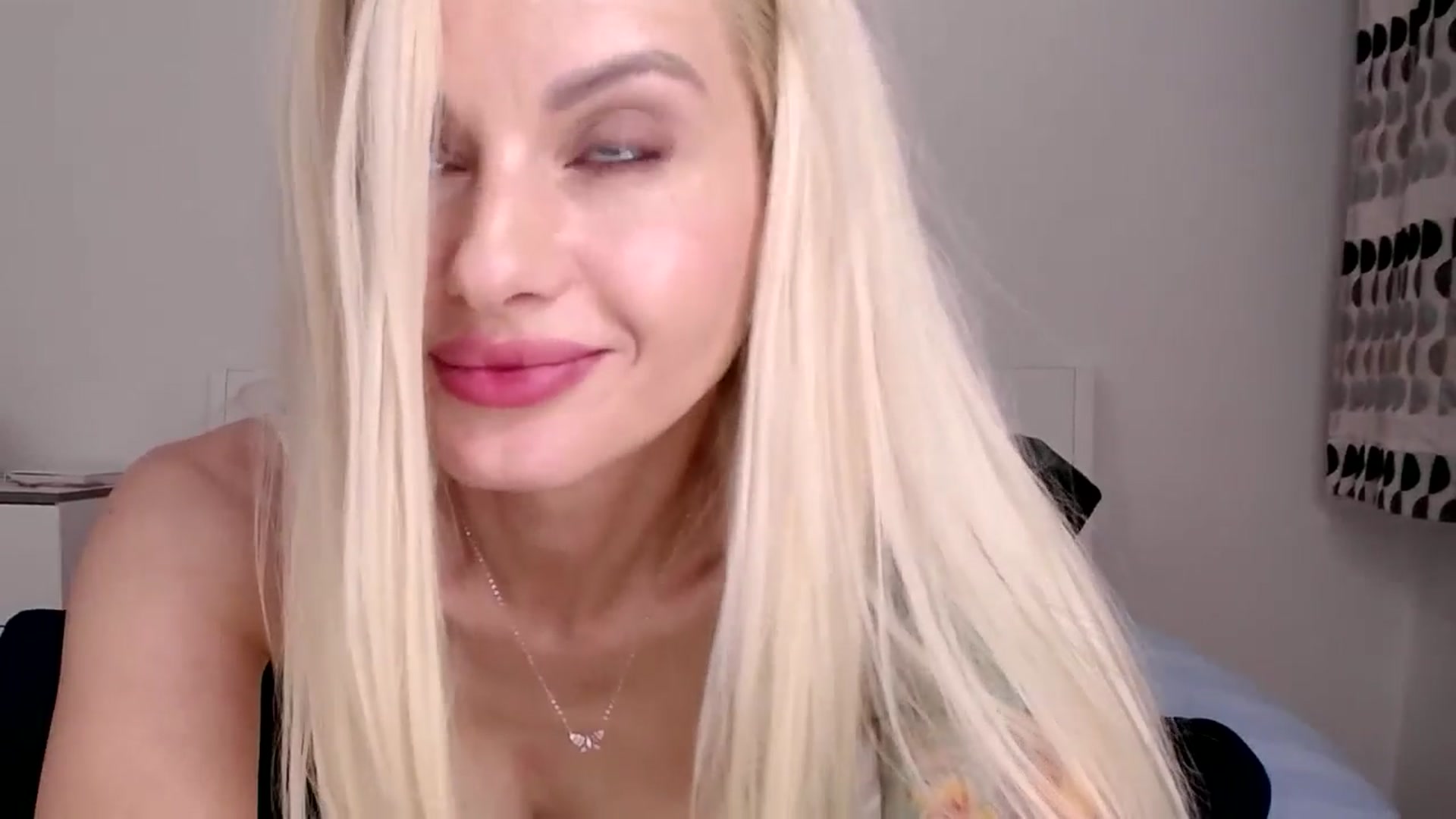 Gallery image thumbnail from GoldySun's myfreecams stream on, 11/16/2025, 18:09 image 8 of 20
