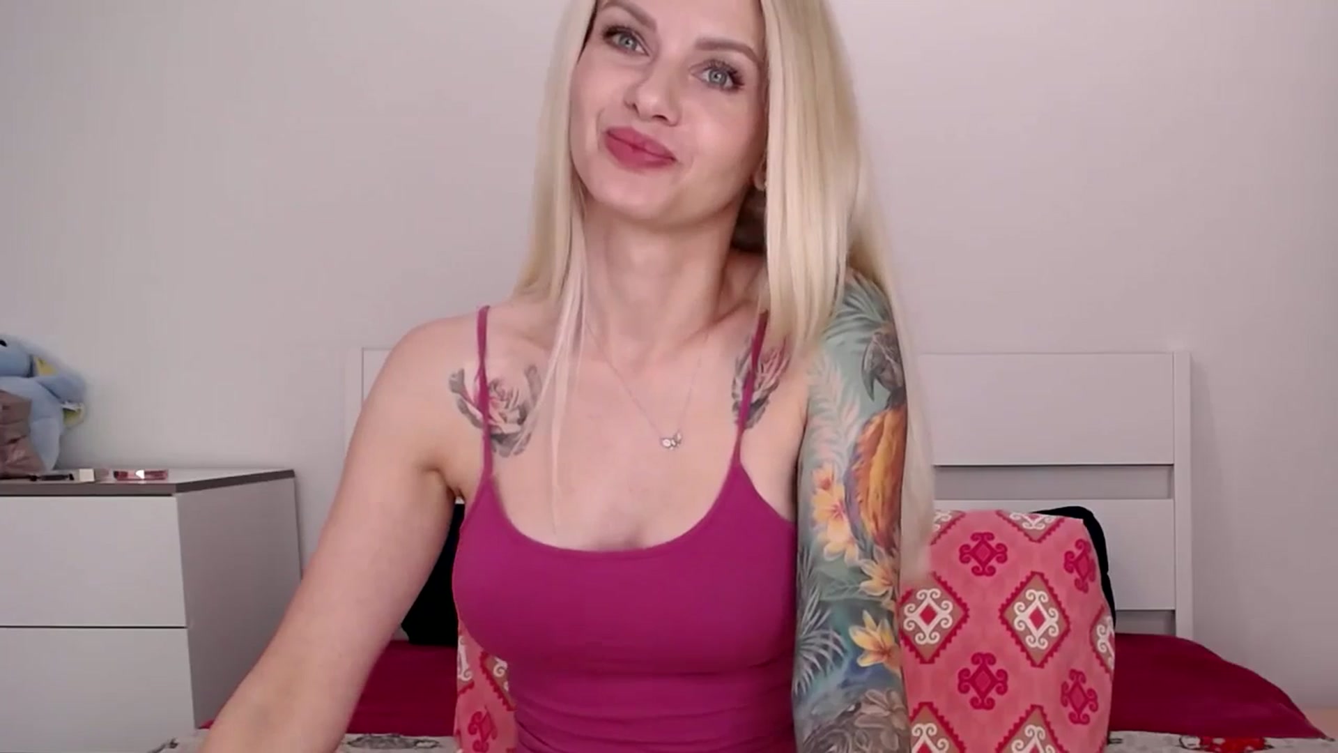 Gallery image thumbnail from GoldySun's myfreecams stream on, 11/24/2025, 16:47 image 11 of 20