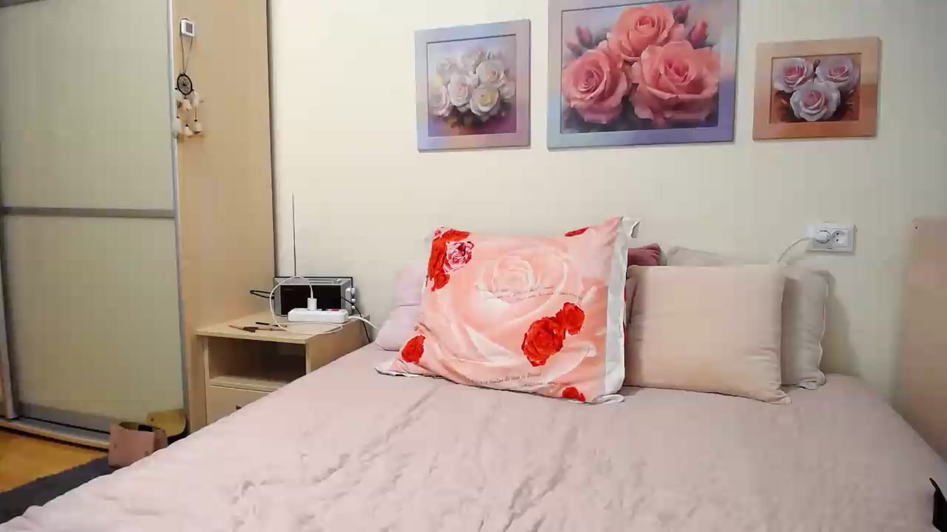 Gallery image thumbnail from GoldySun's myfreecams stream on, 07/15/2026, 16:01 image 1 of 20