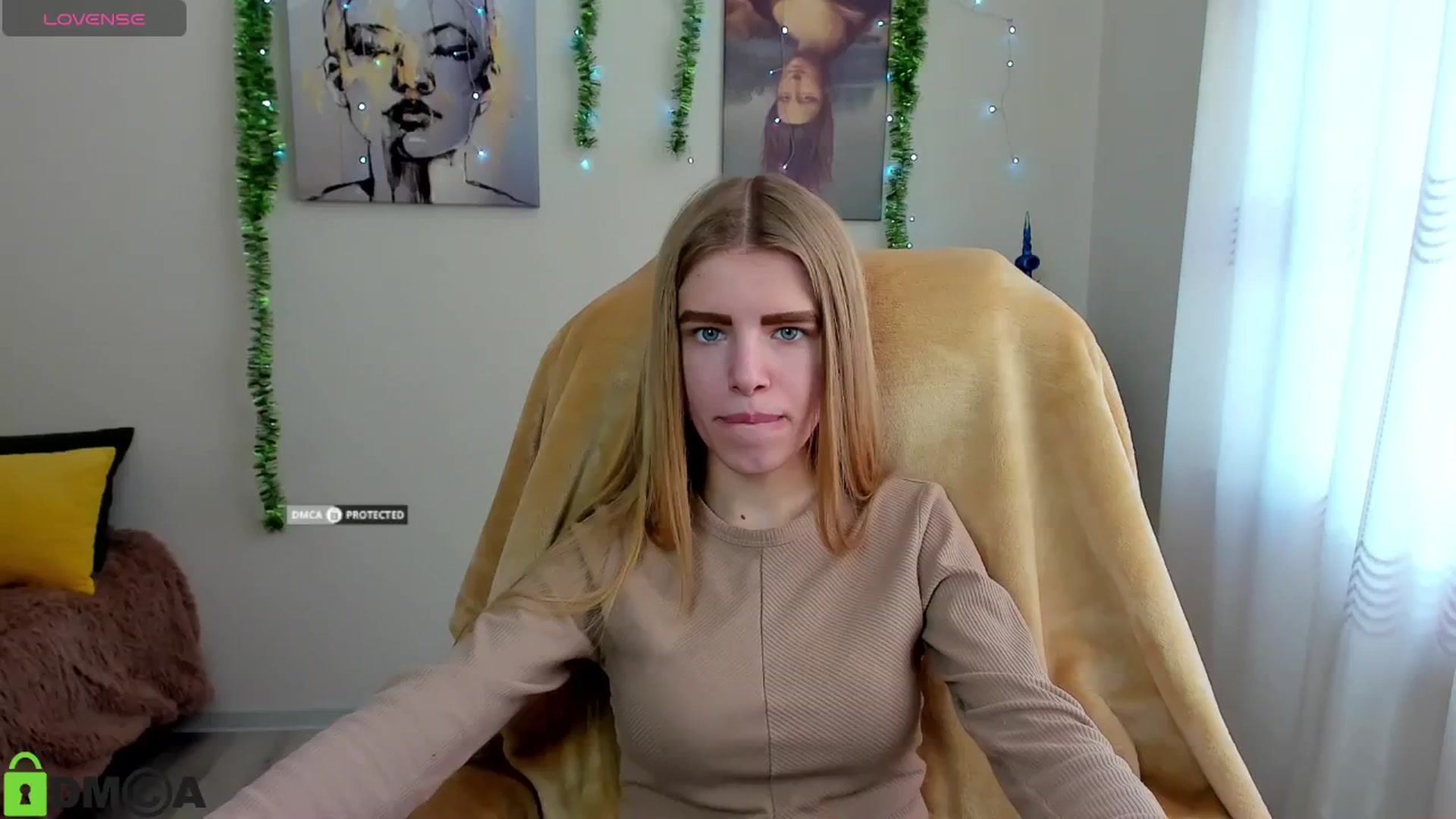 Gallery image thumbnail from Goldy_Emma's myfreecams stream on, 12/30/2024, 10:09 image 13 of 20