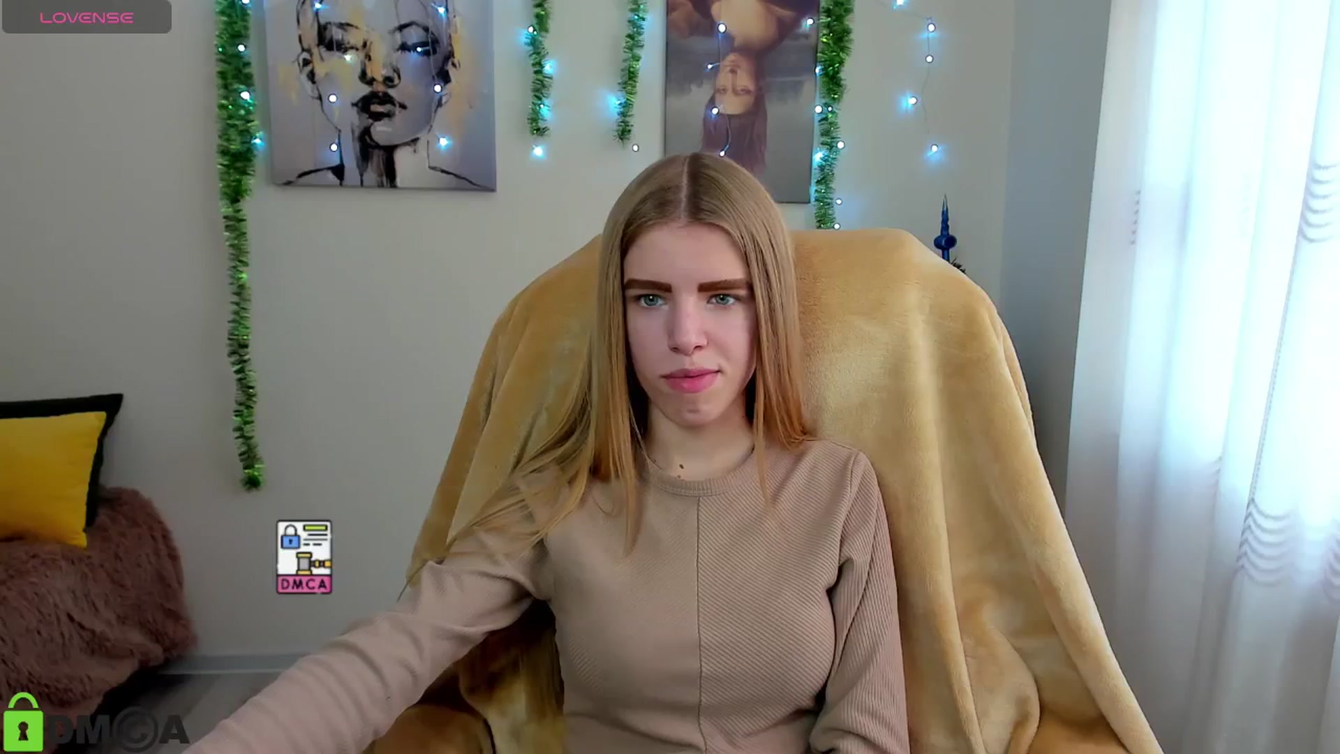 Gallery image thumbnail from Goldy_Emma's myfreecams stream on, 12/30/2024, 10:09 image 6 of 20