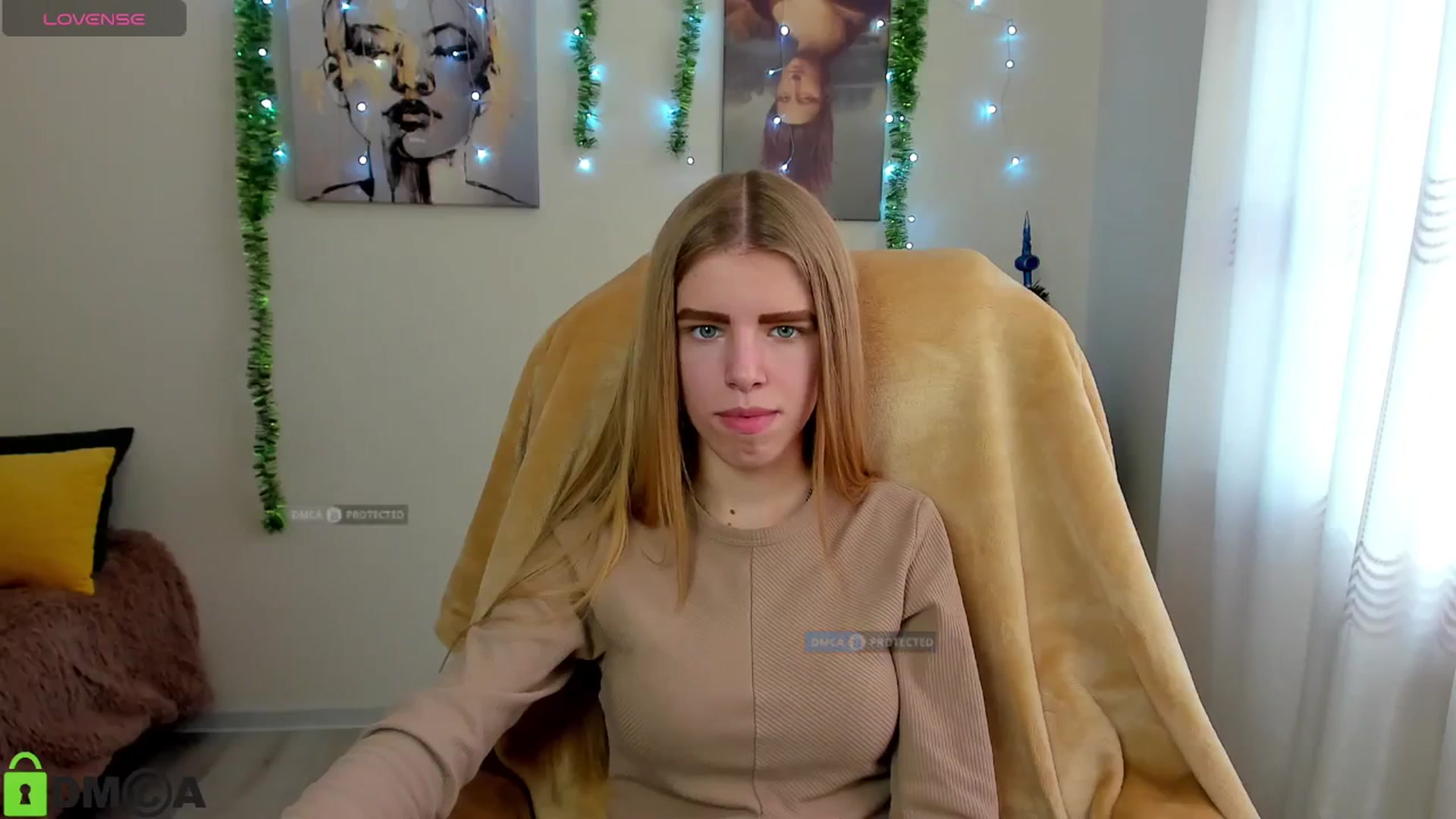 Gallery image thumbnail from Goldy_Emma's myfreecams stream on, 12/30/2024, 10:09 image 7 of 20