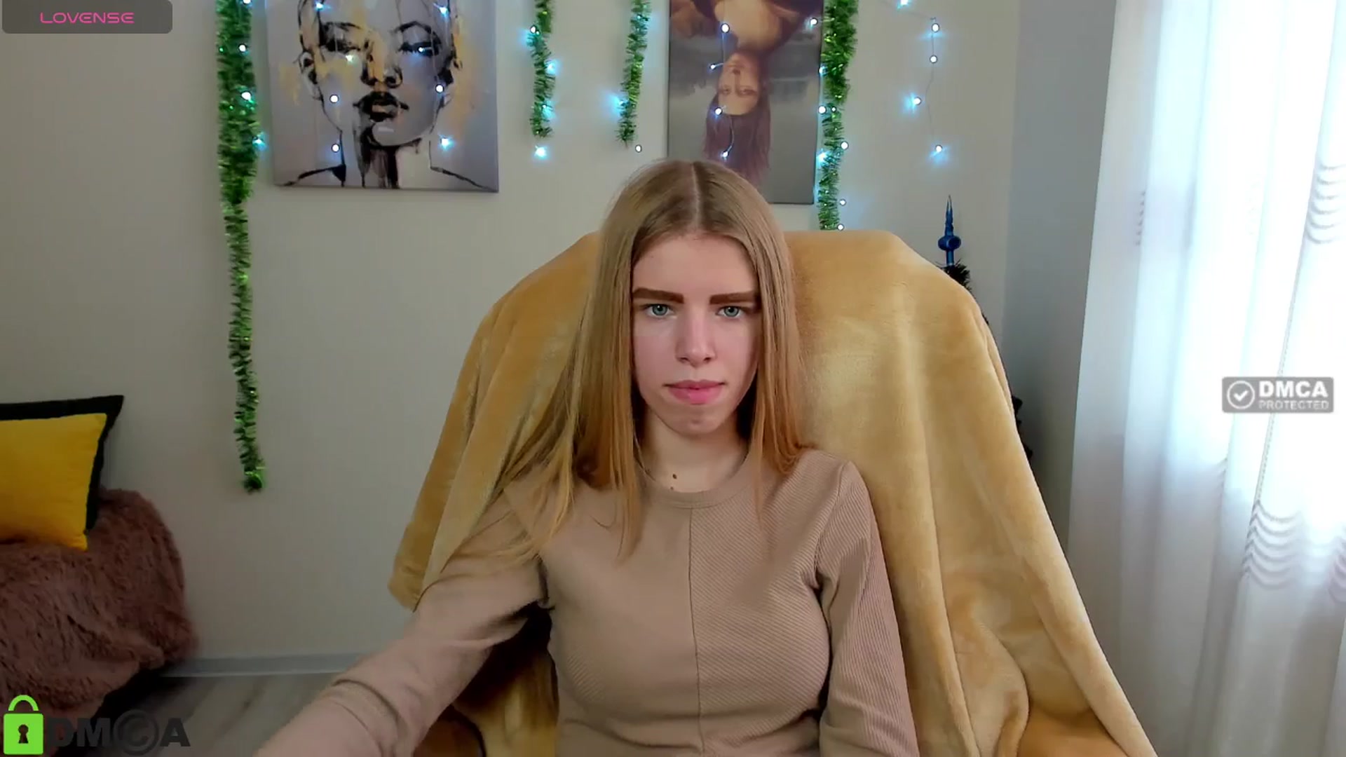 Gallery image thumbnail from Goldy_Emma's myfreecams stream on, 12/30/2024, 10:09 image 8 of 20