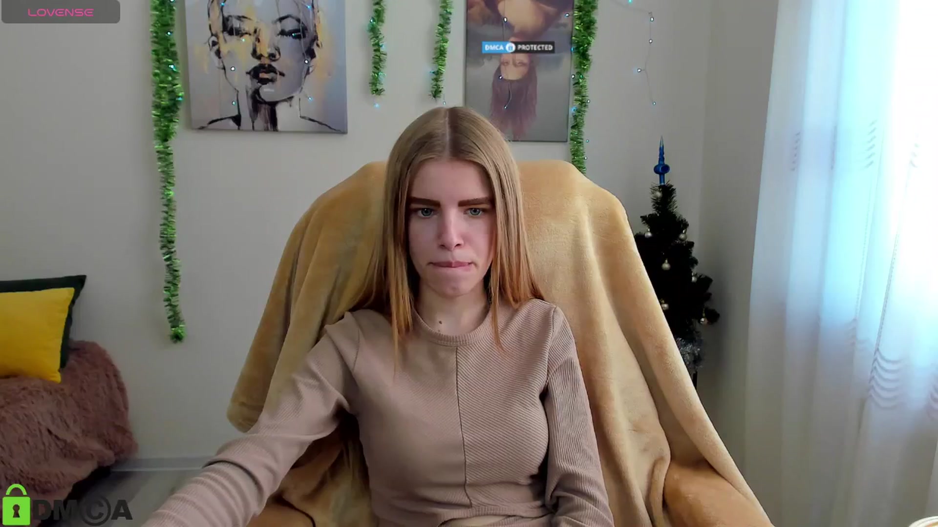 Gallery image thumbnail from Goldy_Emma's myfreecams stream on, 12/30/2024, 11:30 image 2 of 20