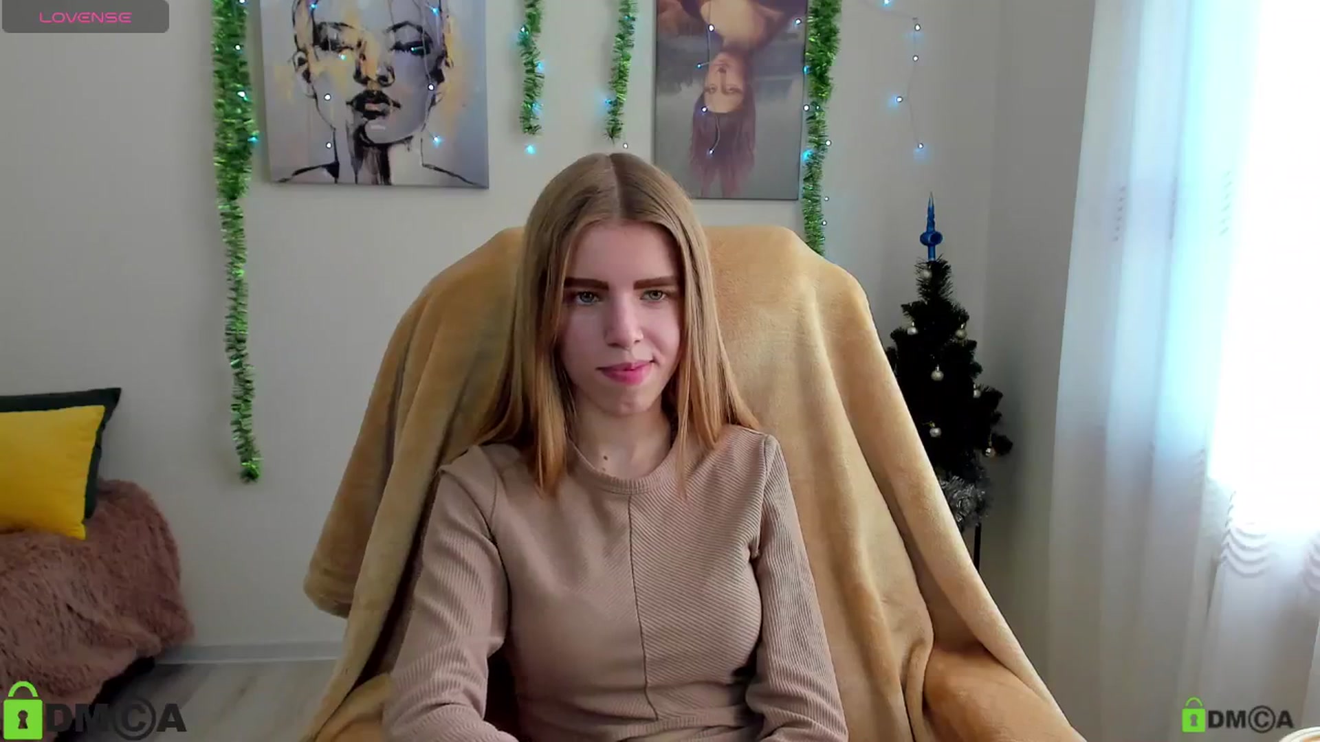 Gallery image thumbnail from Goldy_Emma's myfreecams stream on, 12/30/2024, 11:30 image 18 of 20