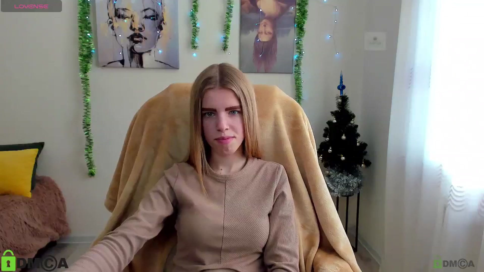 Gallery image thumbnail from Goldy_Emma's myfreecams stream on, 12/30/2024, 12:21 image 11 of 20