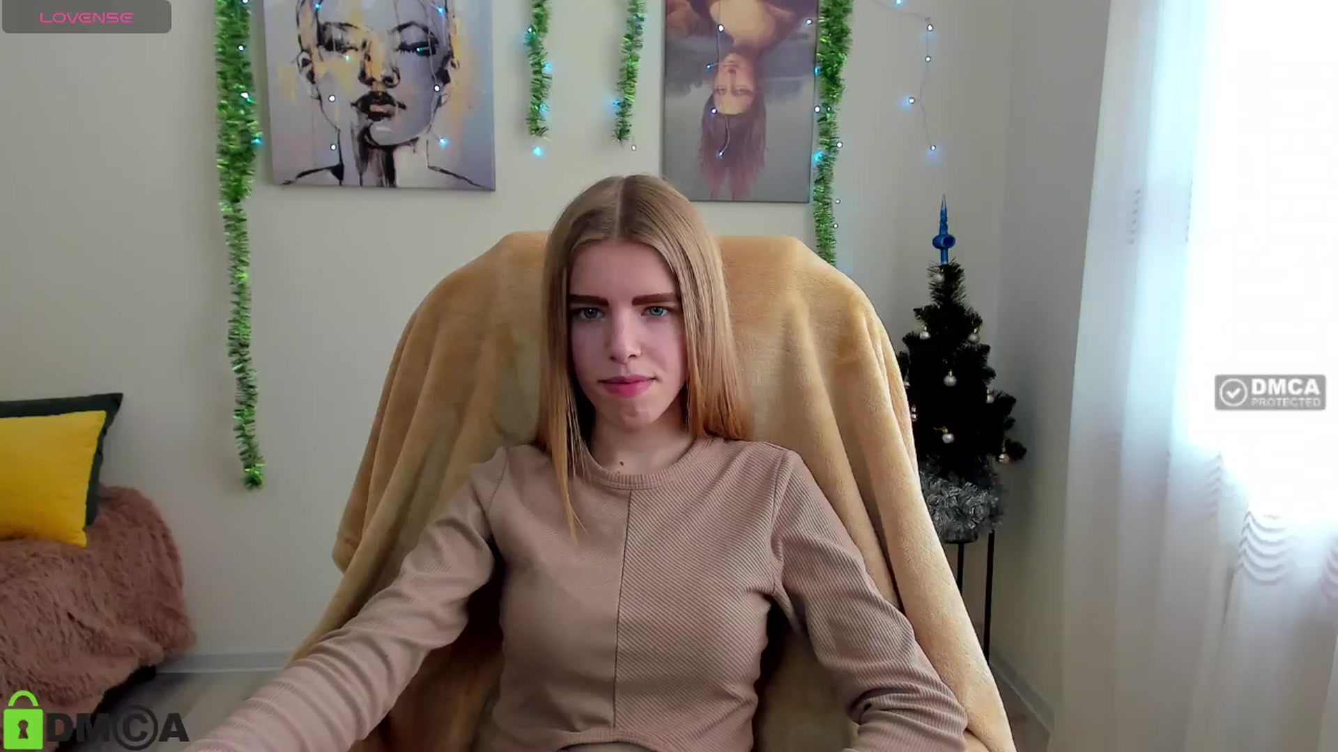 Gallery image thumbnail from Goldy_Emma's myfreecams stream on, 12/30/2024, 12:21 image 10 of 20