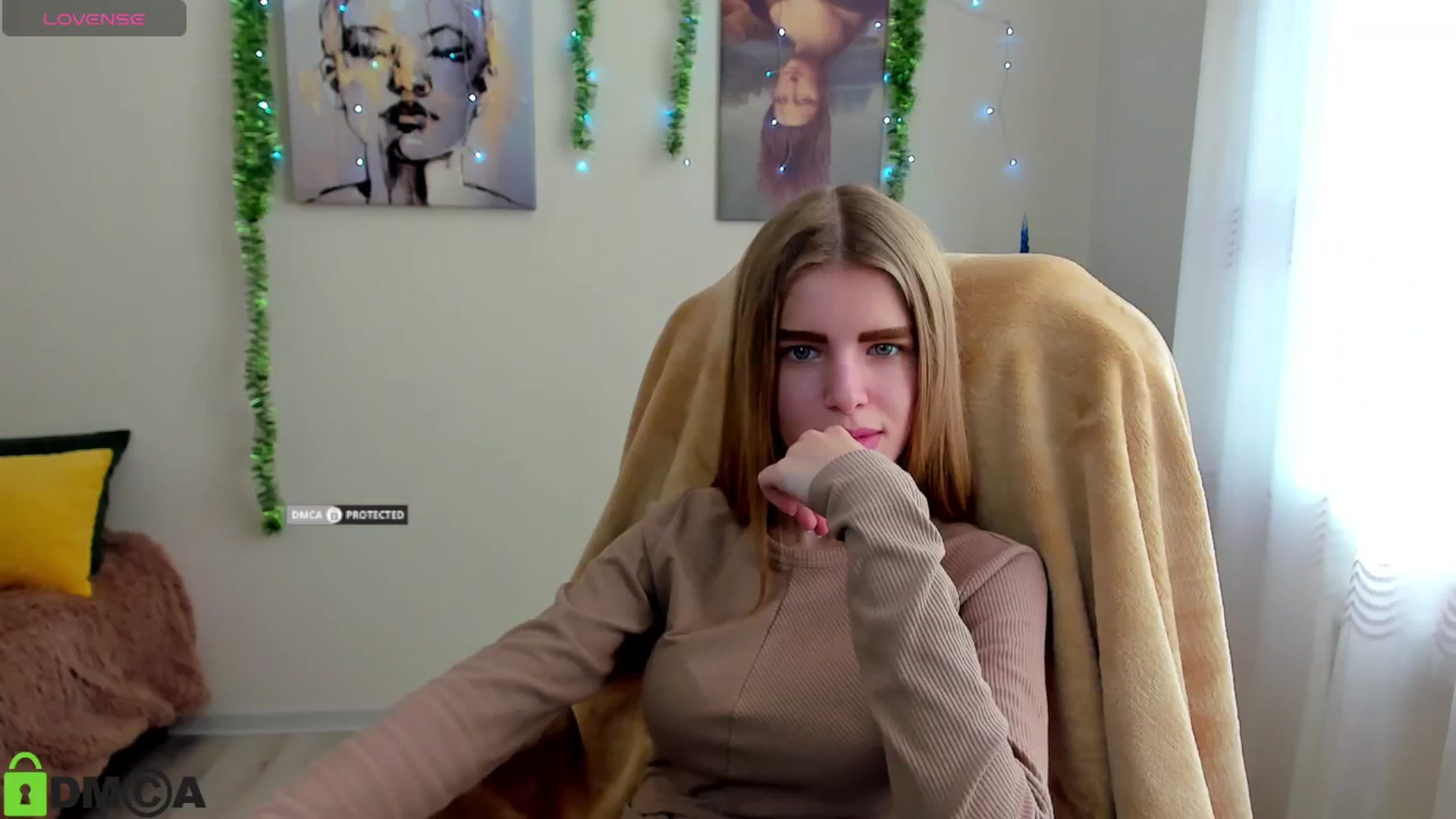 Gallery image thumbnail from Goldy_Emma's myfreecams stream on, 12/30/2024, 12:21 image 8 of 20