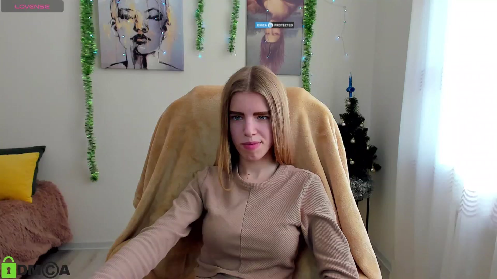 Gallery image thumbnail from Goldy_Emma's myfreecams stream on, 12/30/2024, 12:21 image 16 of 20