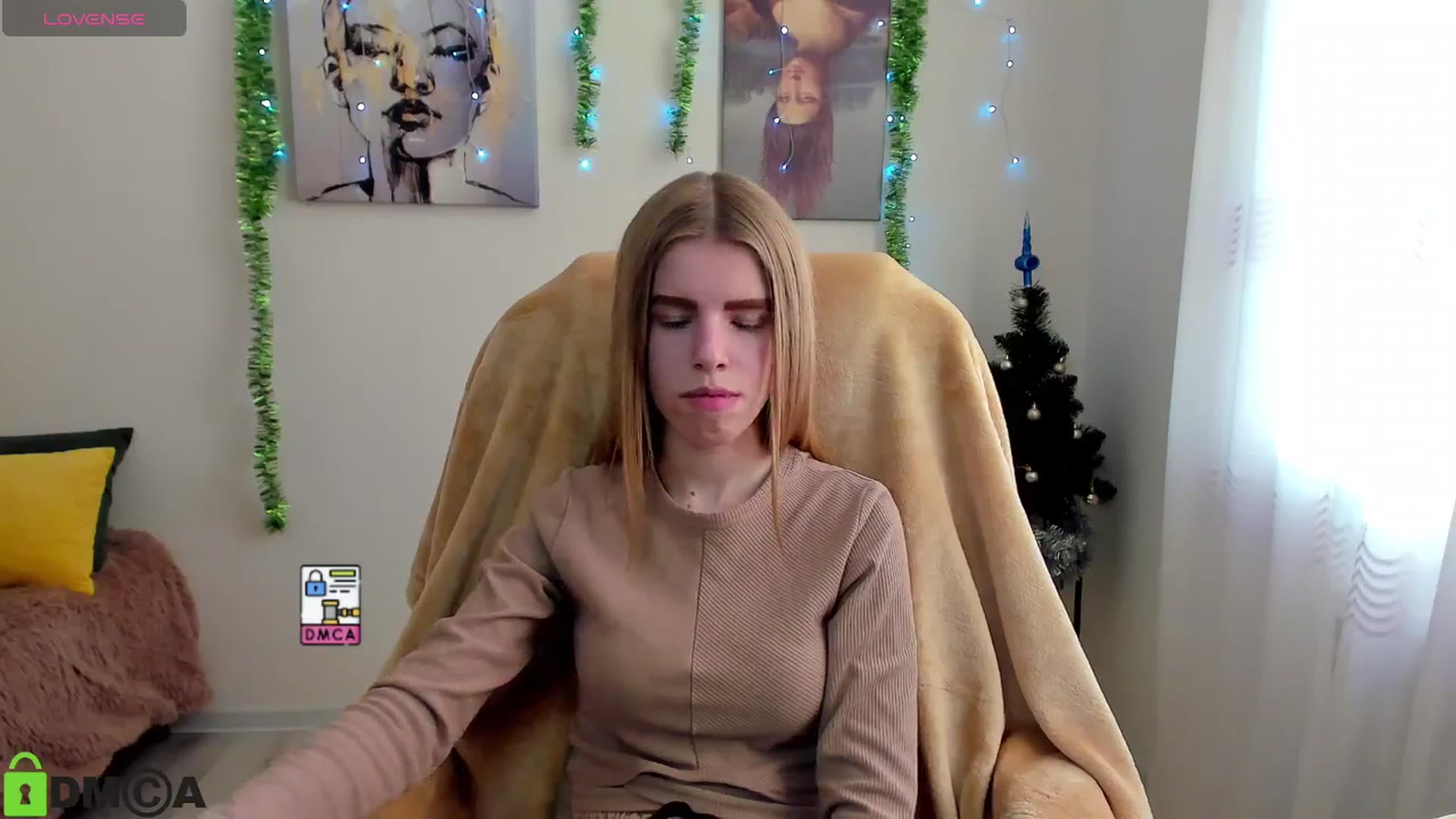 Gallery image thumbnail from Goldy_Emma's myfreecams stream on, 12/30/2024, 13:15 image 3 of 20