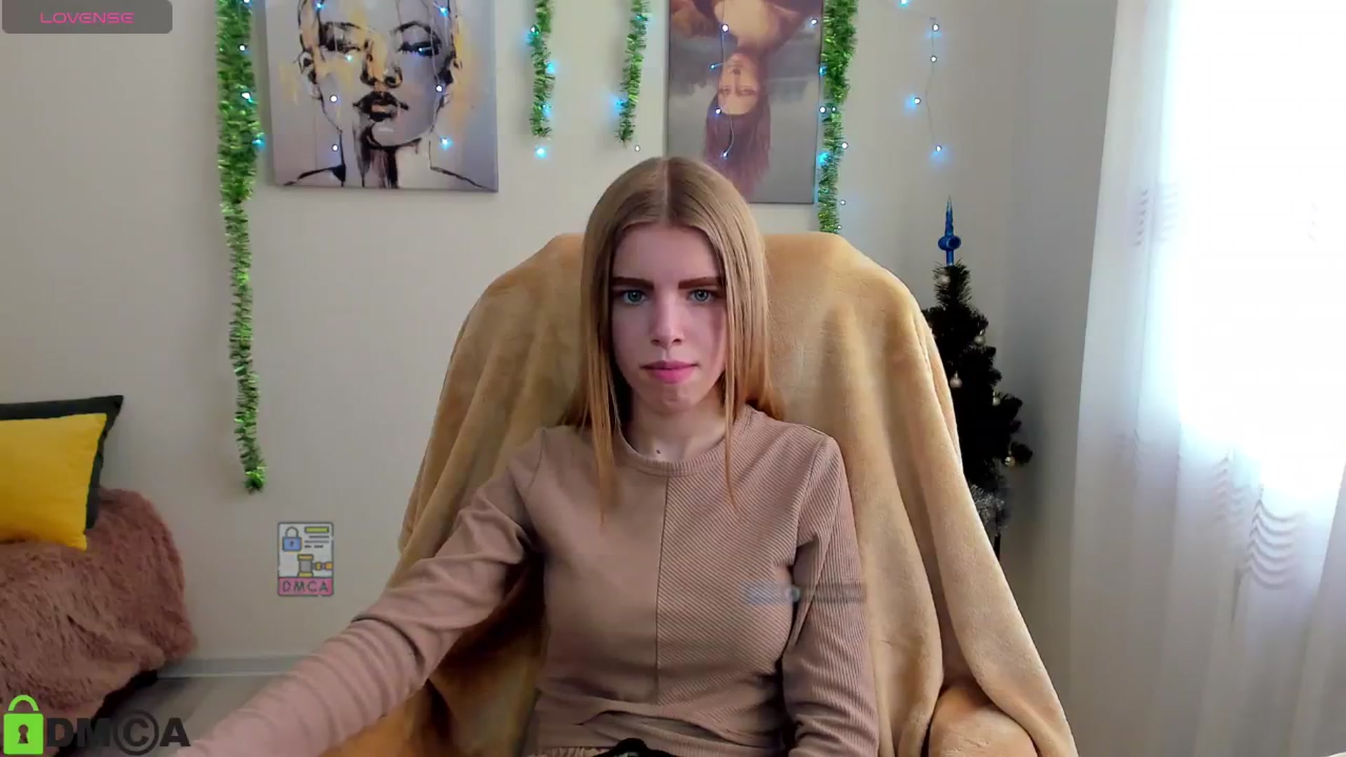 Gallery image thumbnail from Goldy_Emma's myfreecams stream on, 12/30/2024, 13:15 image 2 of 20