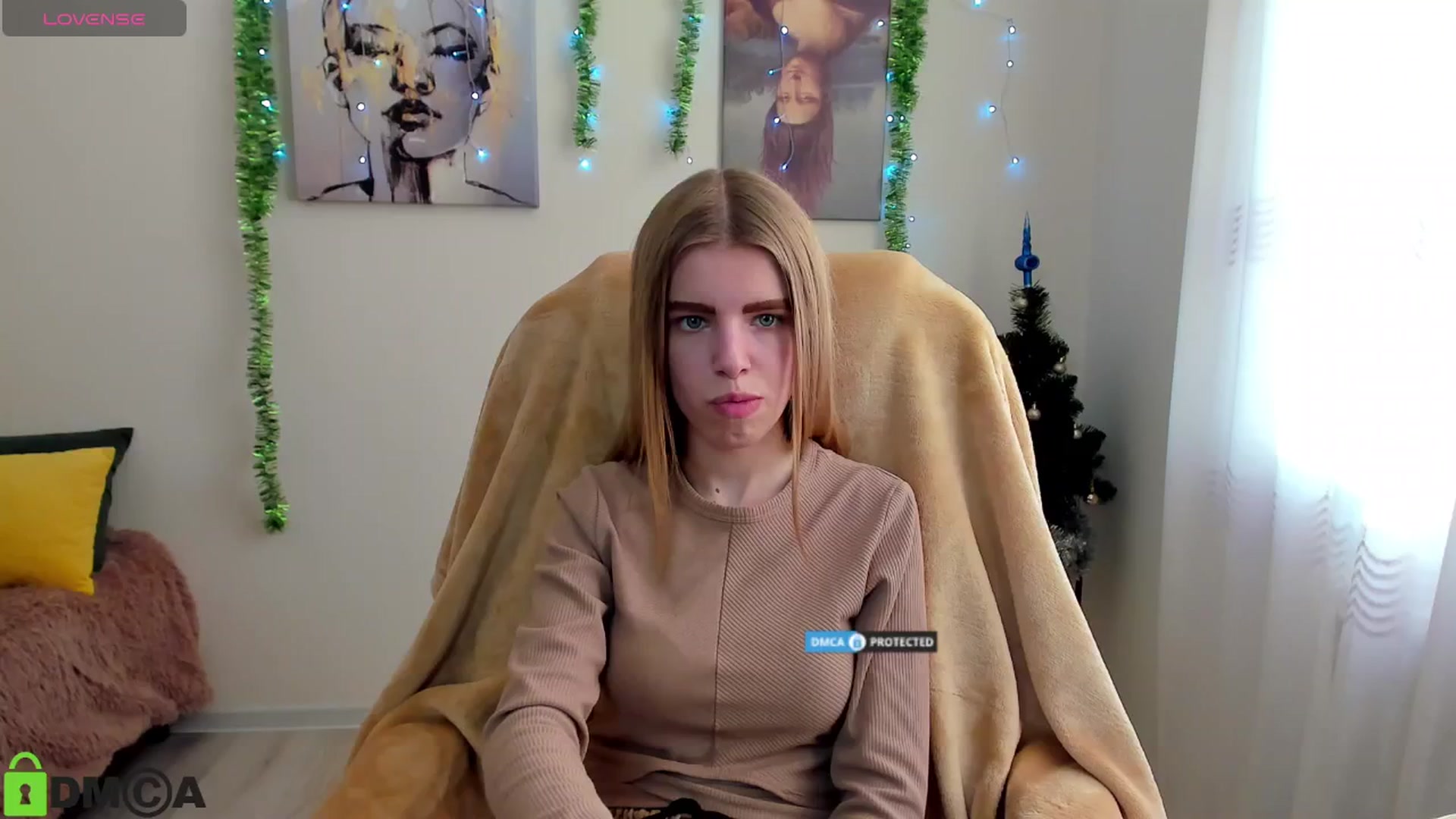 Gallery image thumbnail from Goldy_Emma's myfreecams stream on, 12/30/2024, 13:15 image 1 of 20
