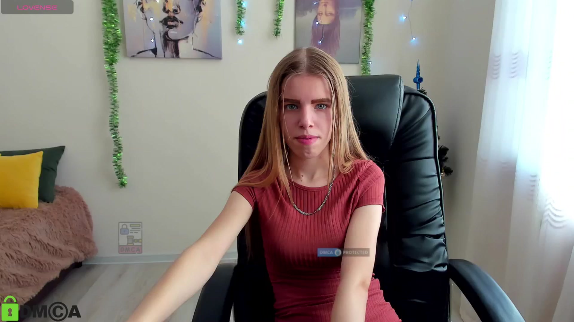 Gallery image thumbnail from Goldy_Emma's myfreecams stream on, 12/31/2024, 12:13 image 7 of 20