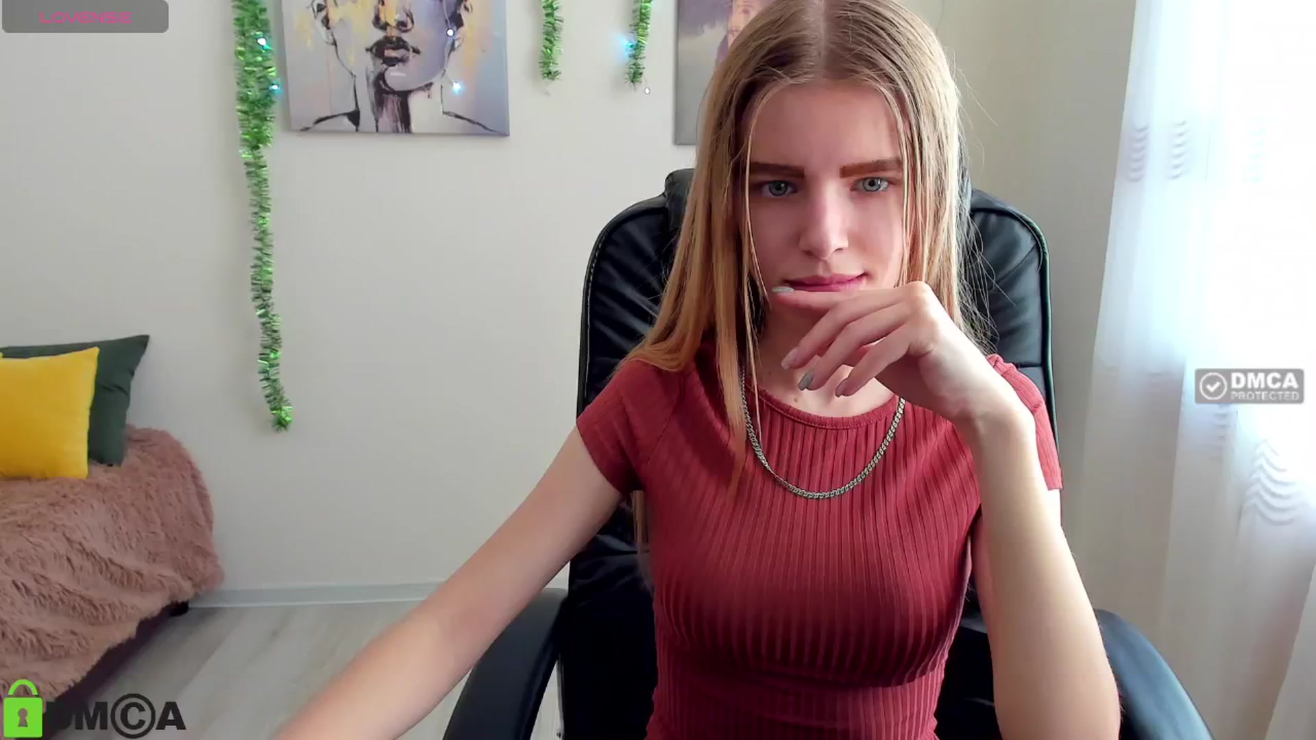 Gallery image thumbnail from Goldy_Emma's myfreecams stream on, 12/31/2024, 12:13 image 5 of 20