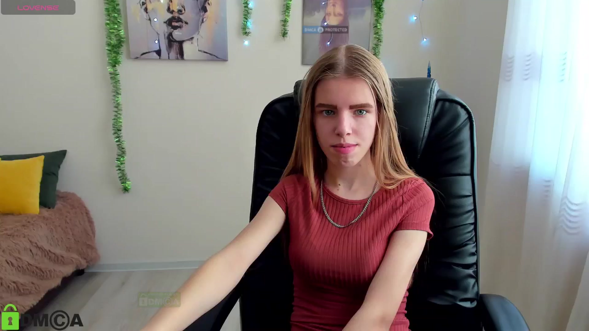 Gallery image thumbnail from Goldy_Emma's myfreecams stream on, 12/31/2024, 12:13 image 3 of 20