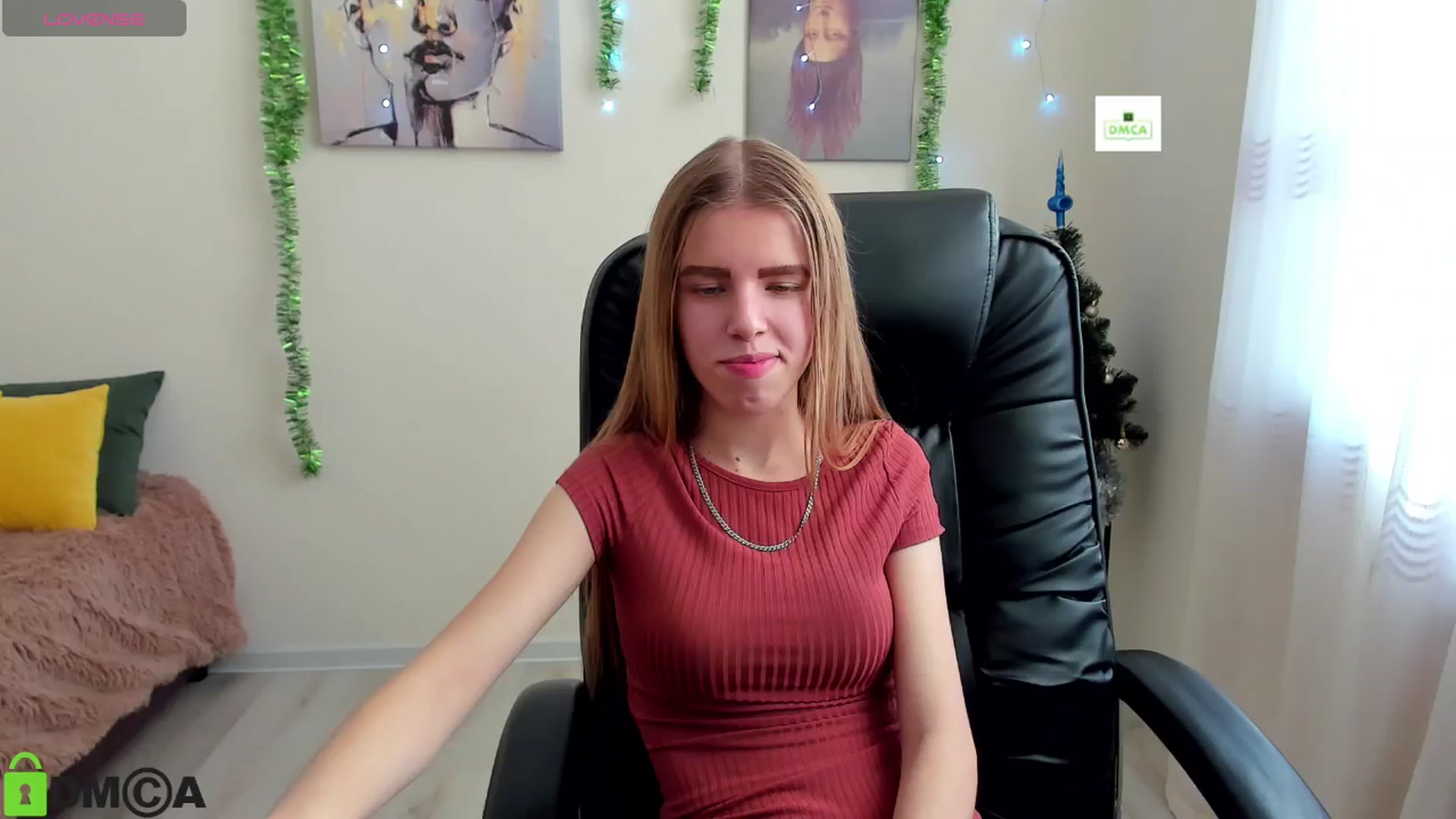 Gallery image thumbnail from Goldy_Emma's myfreecams stream on, 12/31/2024, 12:13 image 12 of 20