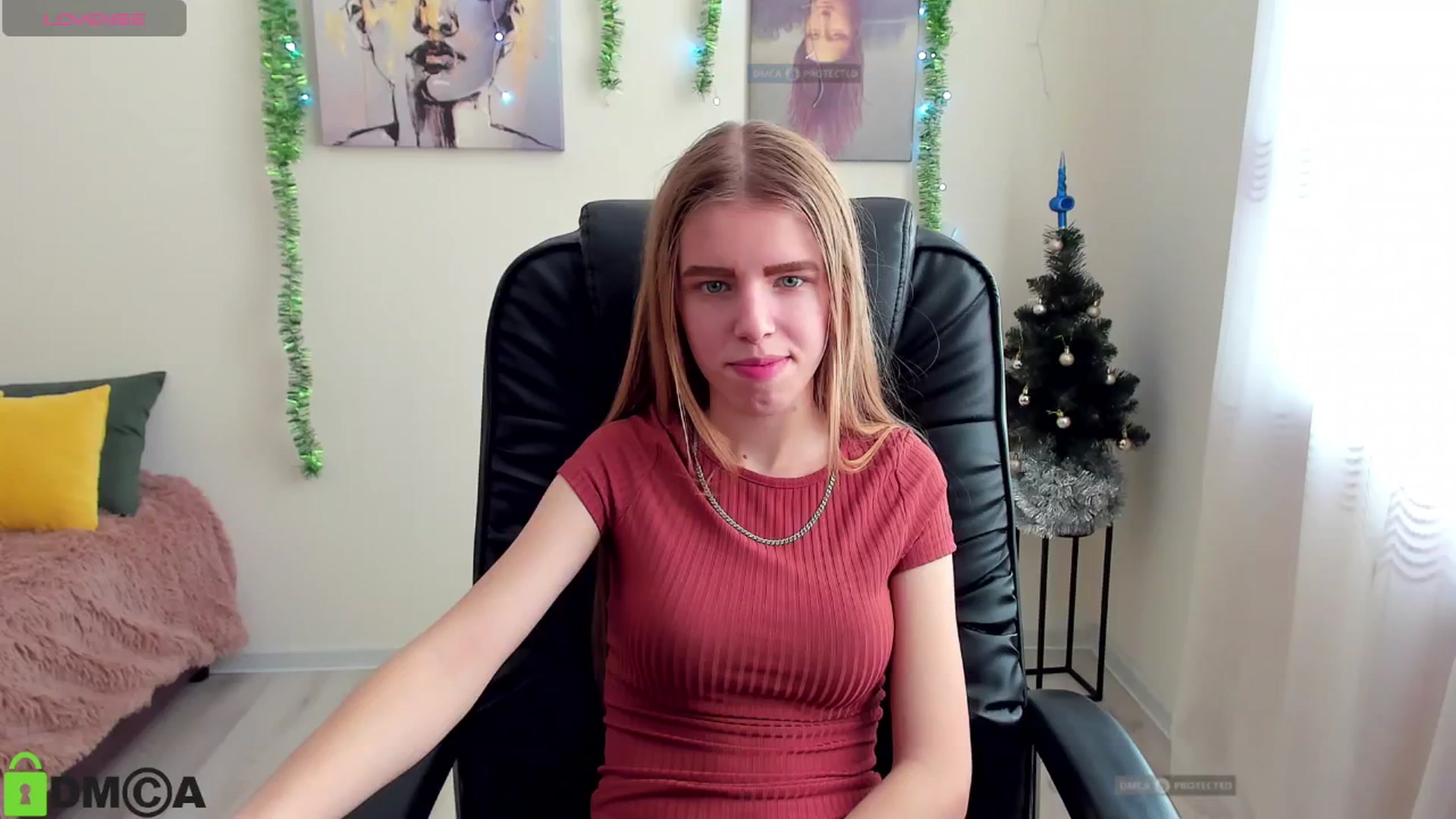 Gallery image thumbnail from Goldy_Emma's myfreecams stream on, 12/31/2024, 13:04 image 15 of 20