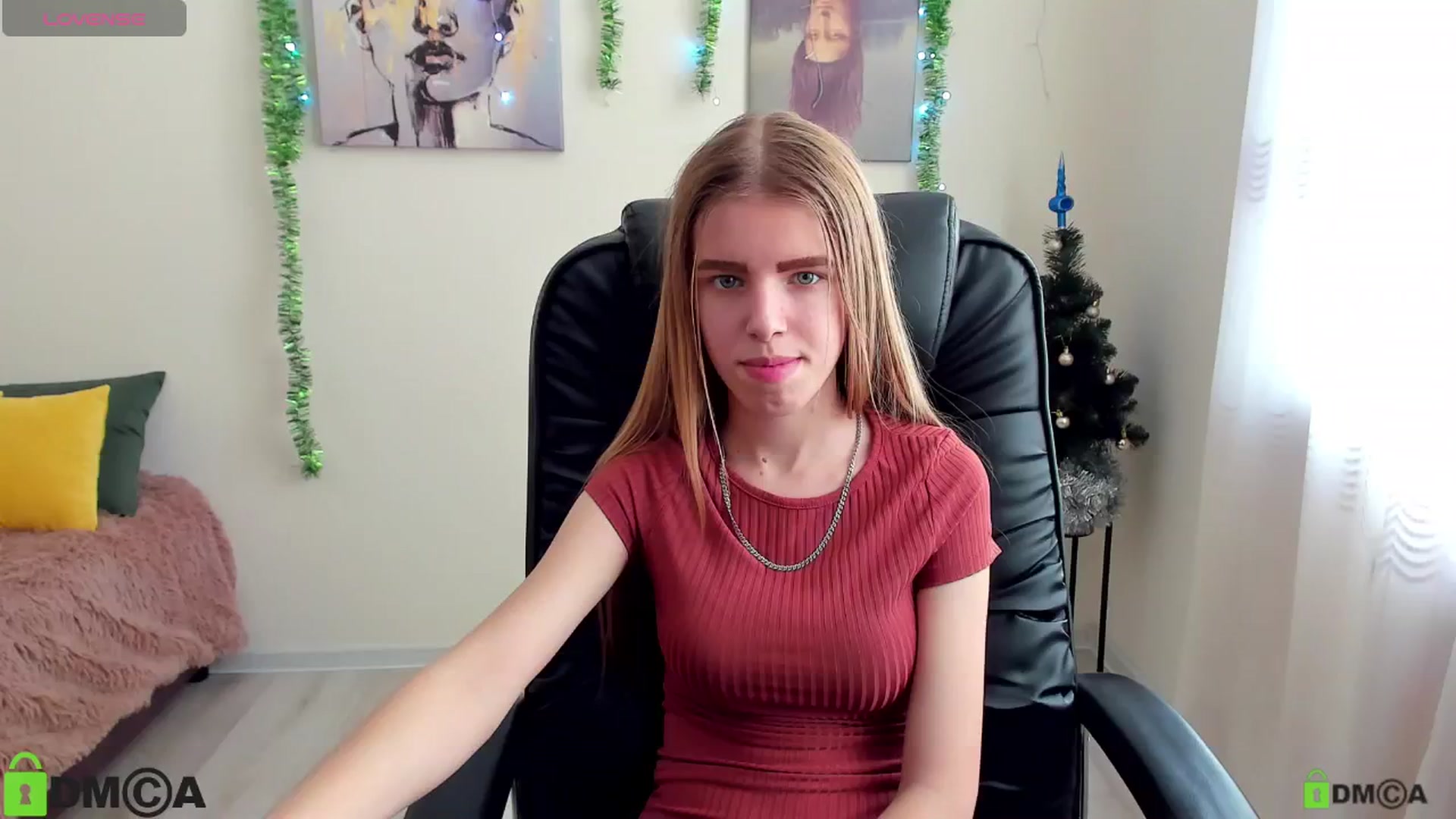 Gallery image thumbnail from Goldy_Emma's myfreecams stream on, 12/31/2024, 13:04 image 8 of 20