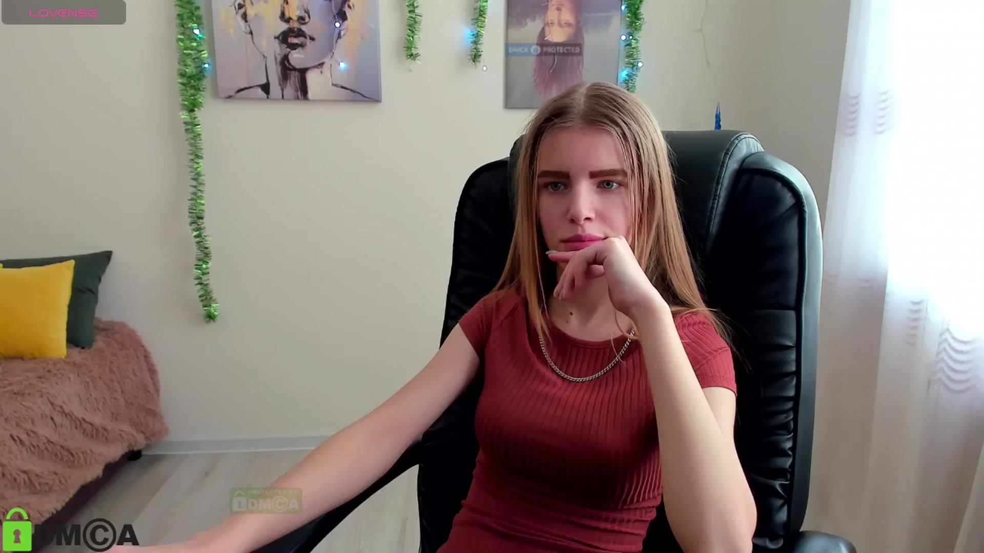 Gallery image thumbnail from Goldy_Emma's myfreecams stream on, 12/31/2024, 13:04 image 19 of 20