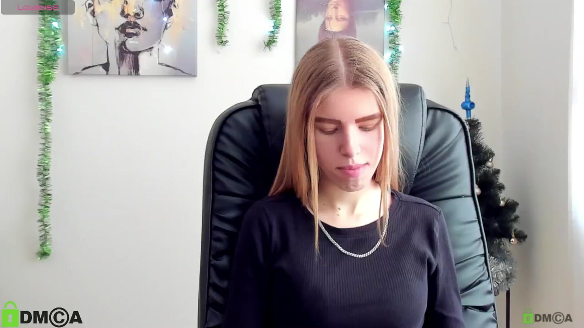 Gallery image thumbnail from Goldy_Emma's myfreecams stream on, 01/01/2025, 10:20 image 11 of 20