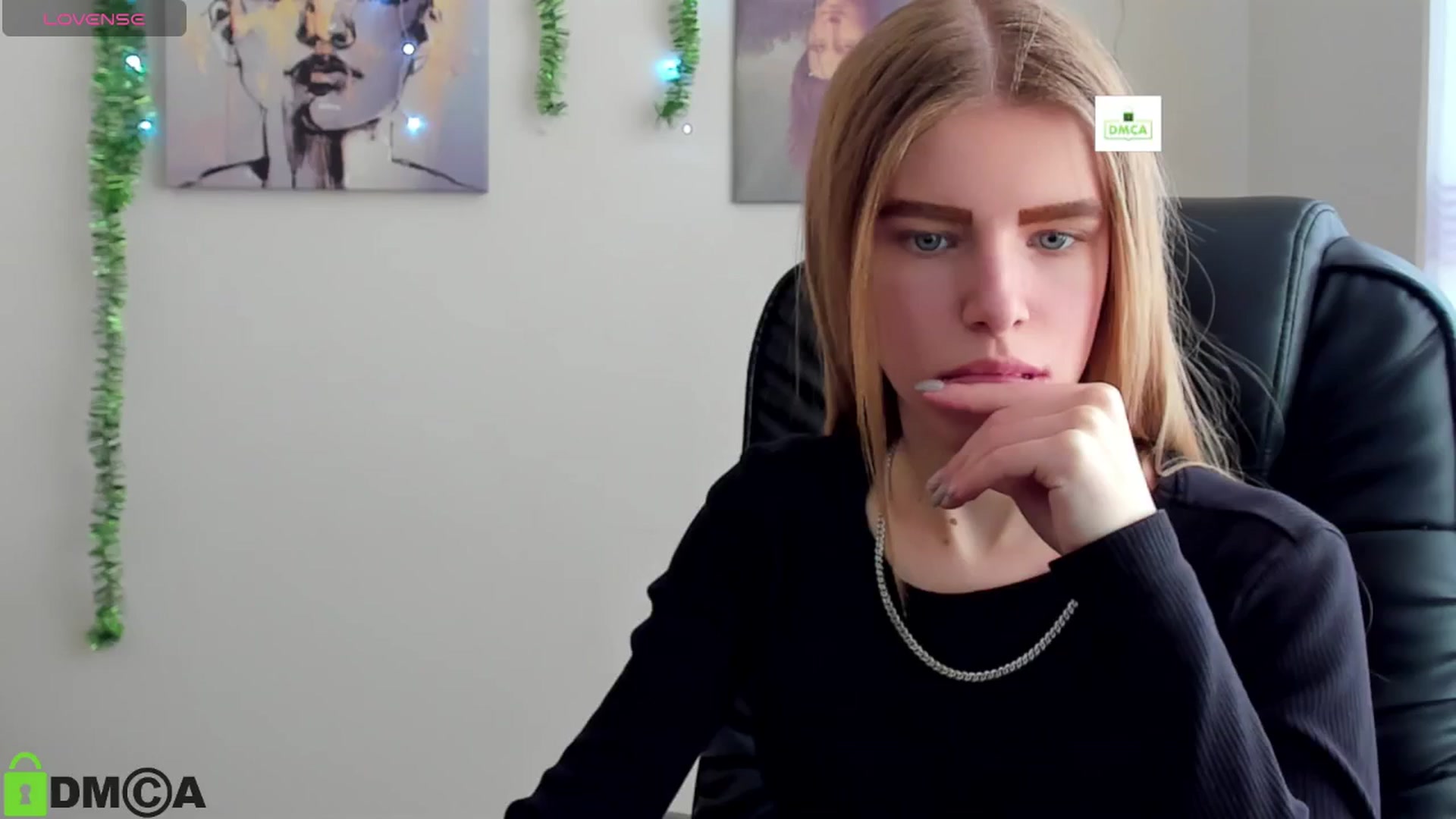 Gallery image thumbnail from Goldy_Emma's myfreecams stream on, 01/01/2025, 10:20 image 9 of 20