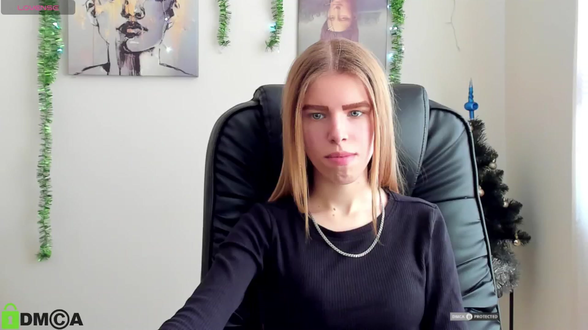 Gallery image thumbnail from Goldy_Emma's myfreecams stream on, 01/01/2025, 10:20 image 12 of 20