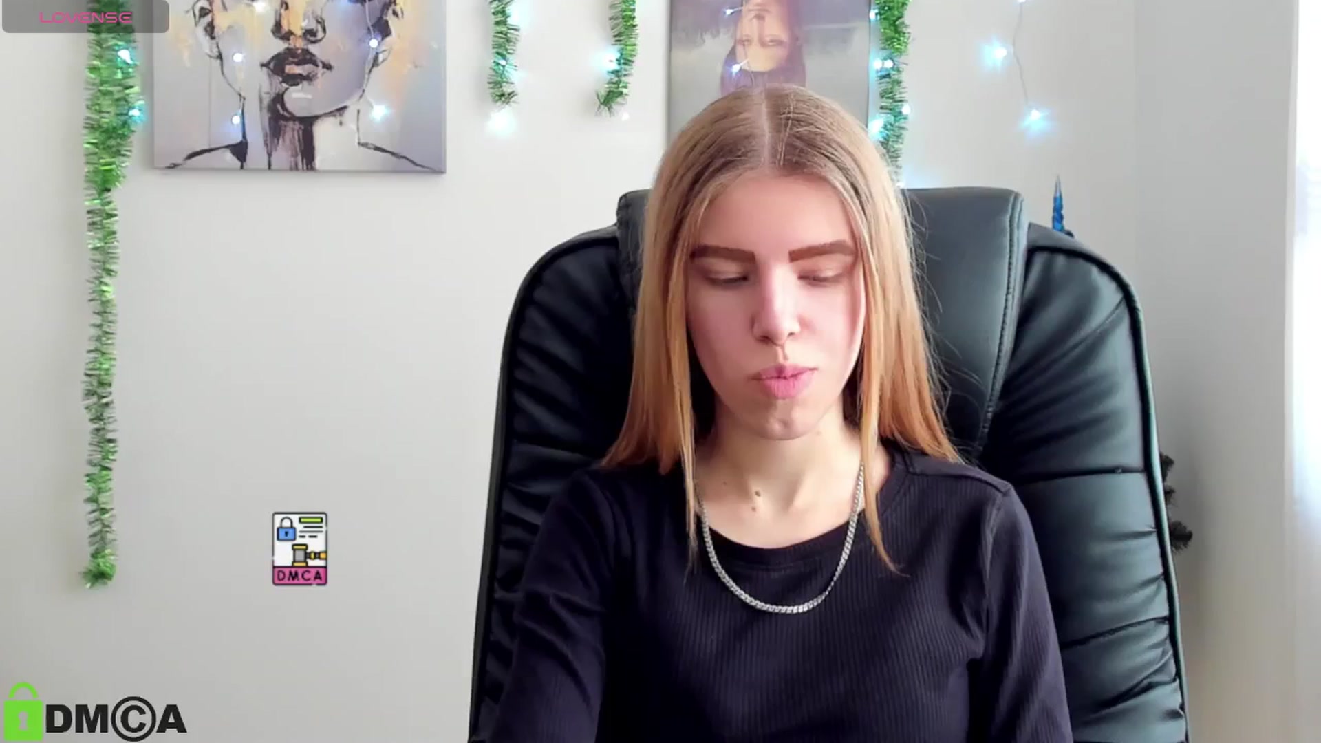 Gallery image thumbnail from Goldy_Emma's myfreecams stream on, 01/01/2025, 10:20 image 7 of 20