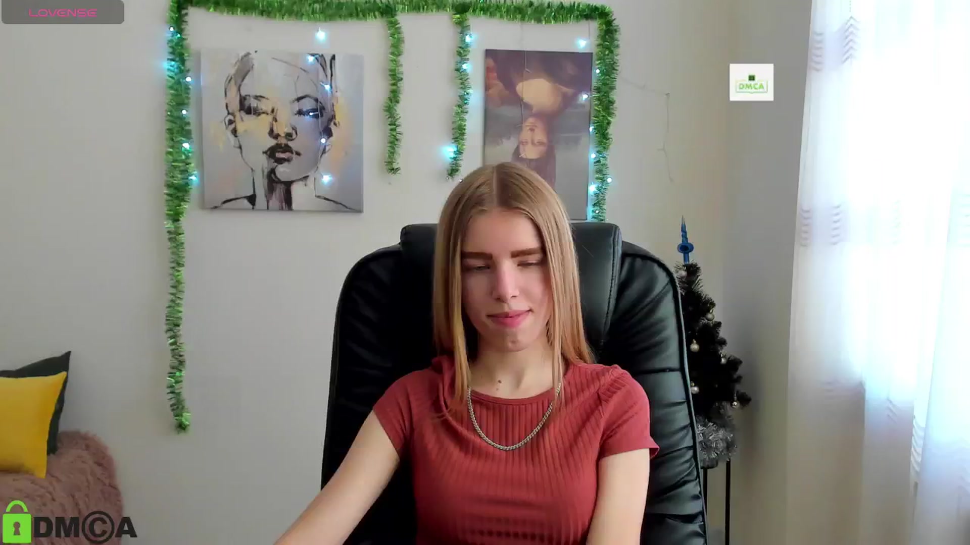 Gallery image thumbnail from Goldy_Emma's myfreecams stream on, 01/02/2025, 09:32 image 12 of 20