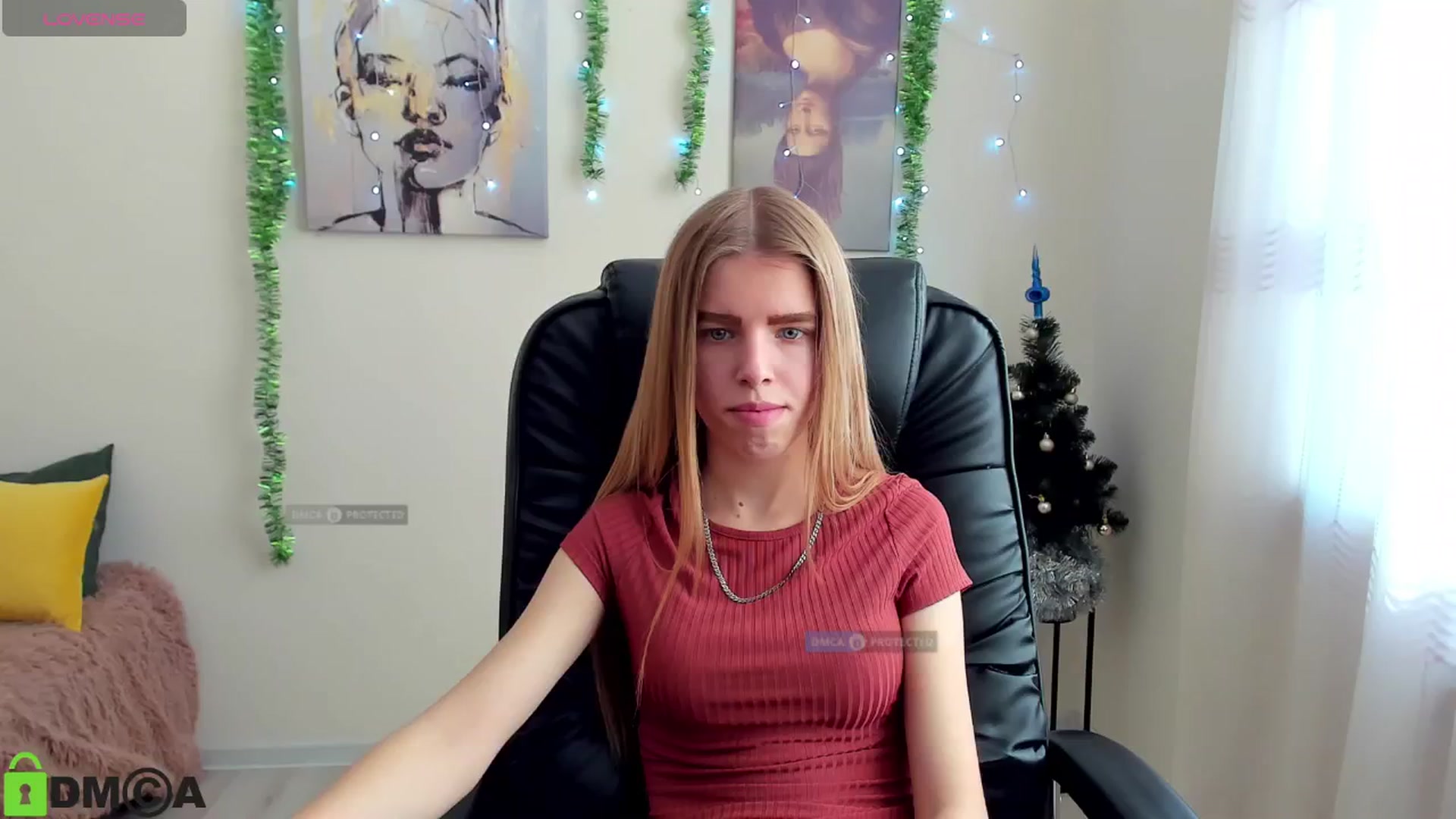 Gallery image thumbnail from Goldy_Emma's myfreecams stream on, 01/02/2025, 11:14 image 16 of 20
