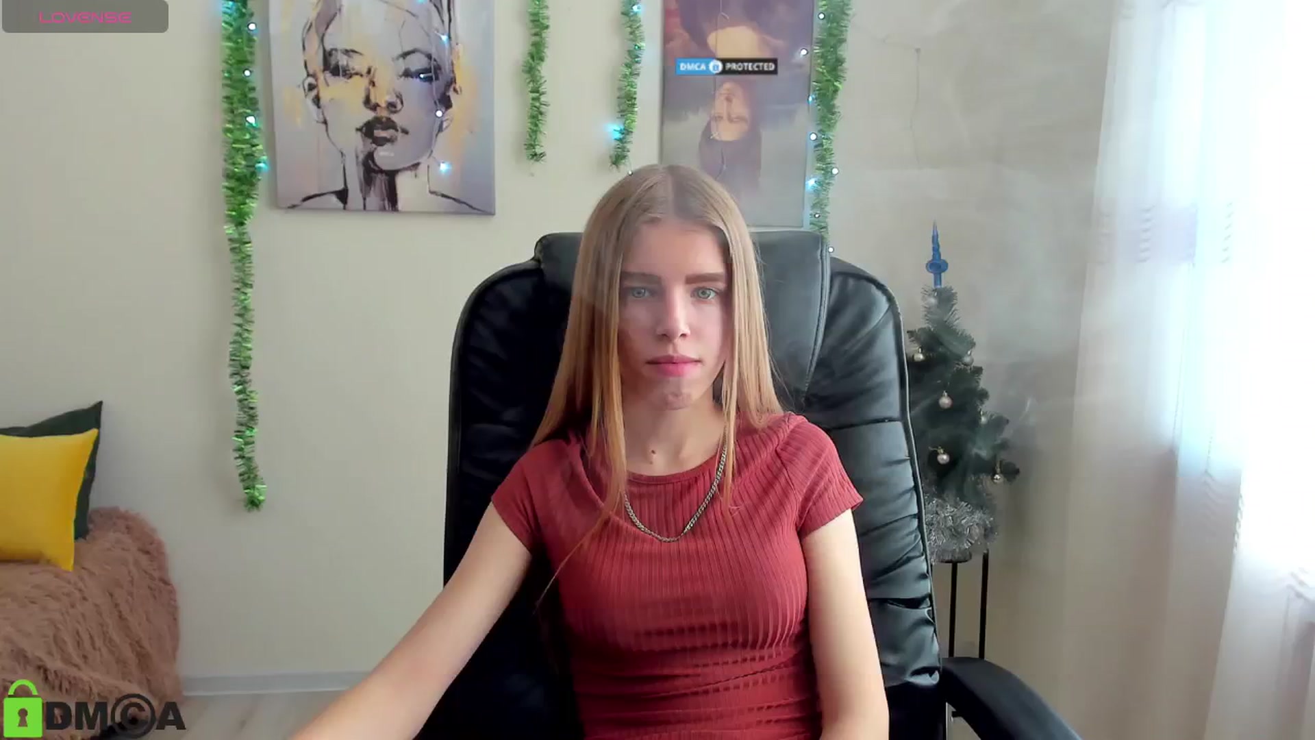 Gallery image thumbnail from Goldy_Emma's myfreecams stream on, 01/02/2025, 11:14 image 10 of 20