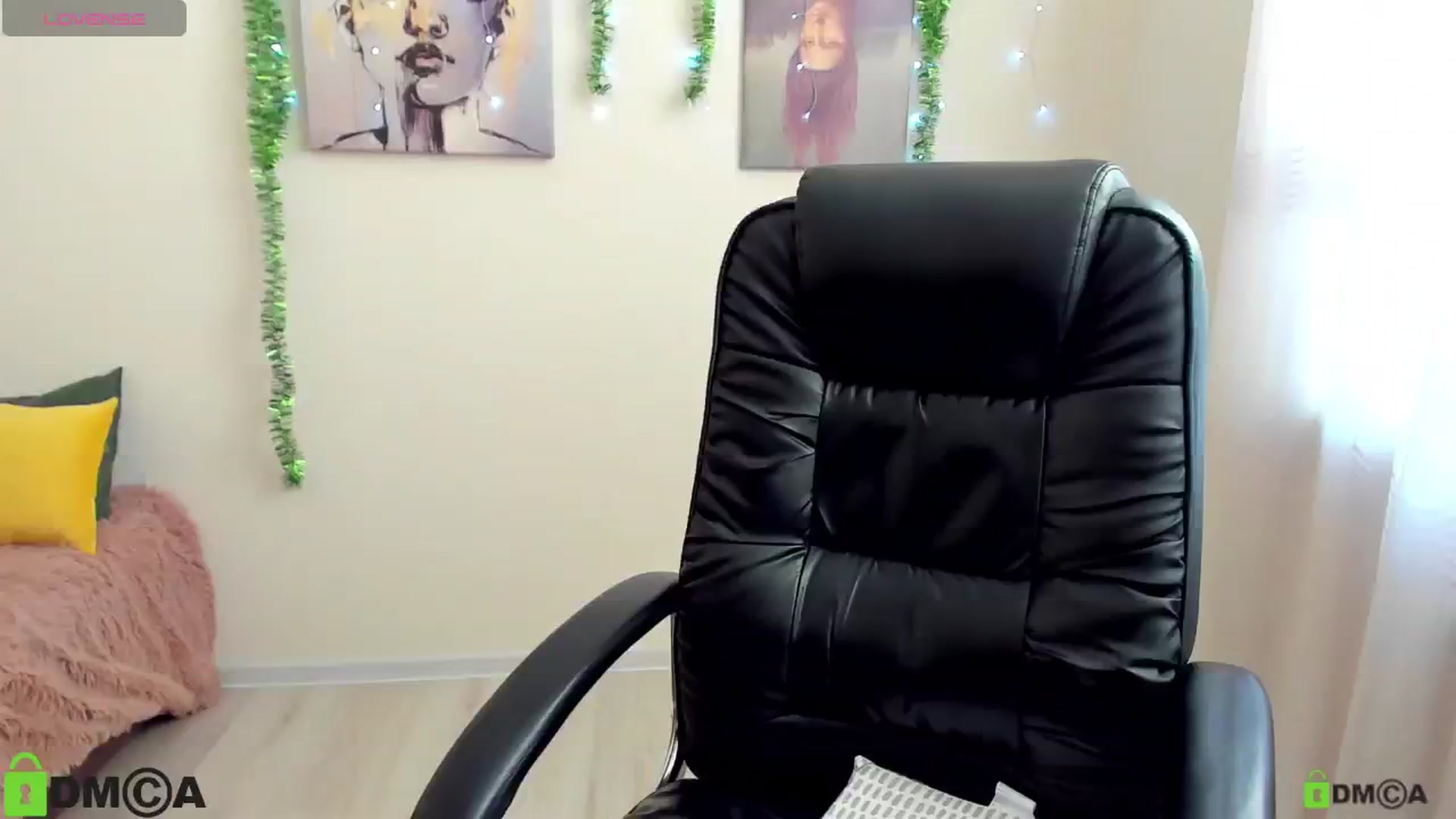 Gallery image thumbnail from Goldy_Emma's myfreecams stream on, 01/02/2025, 11:49 image 10 of 20