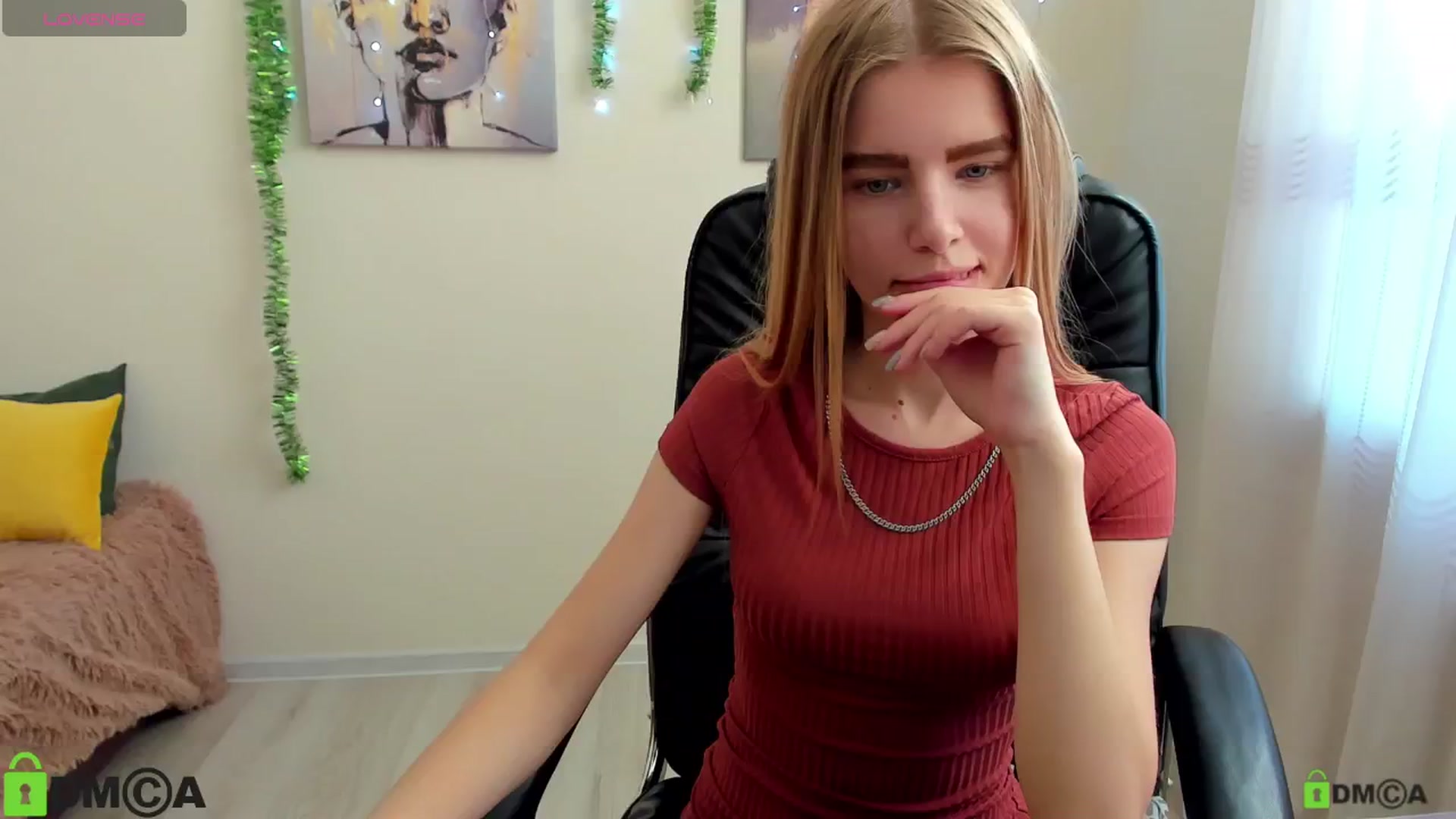 Gallery image thumbnail from Goldy_Emma's myfreecams stream on, 01/02/2025, 11:49 image 14 of 20