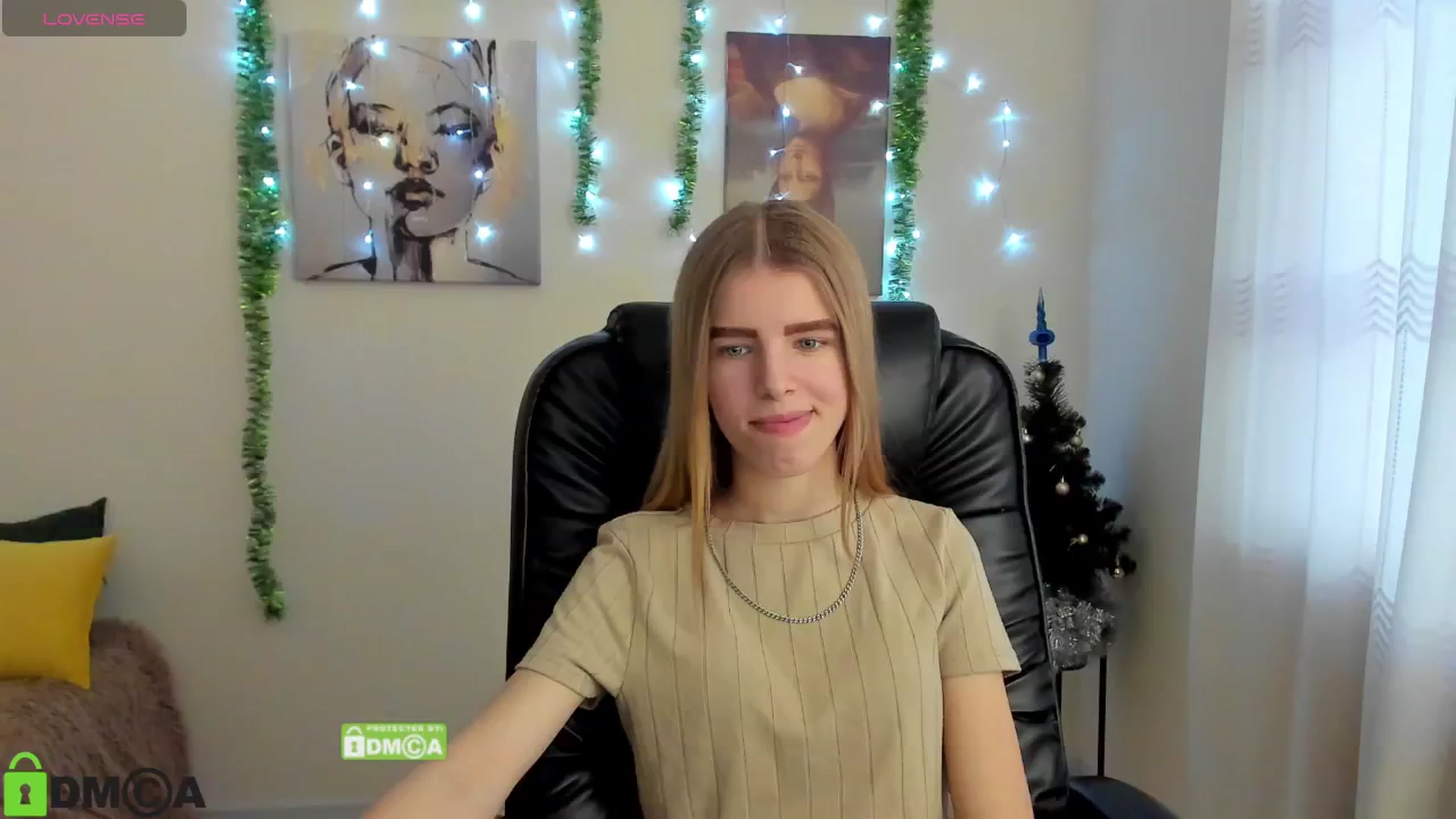Gallery image thumbnail from Goldy_Emma's myfreecams stream on, 01/03/2025, 08:21 image 7 of 20
