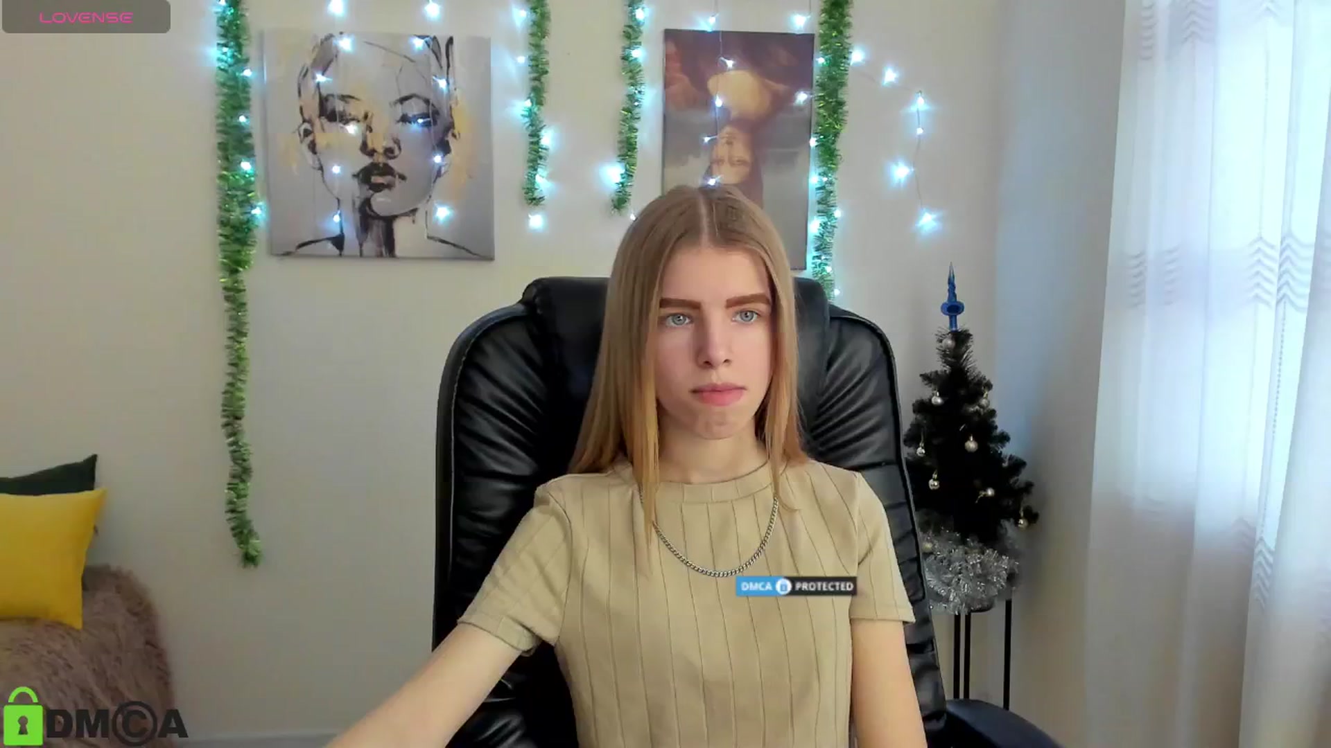 Gallery image thumbnail from Goldy_Emma's myfreecams stream on, 01/03/2025, 08:21 image 8 of 20